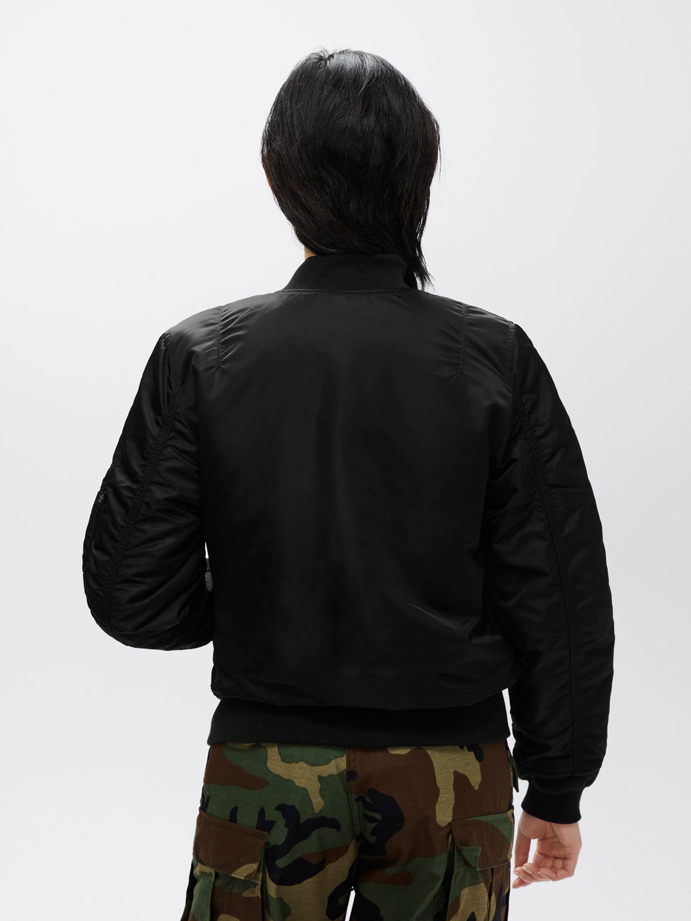 Куртки и дубленки Alpha Industries MA-1 модель WJM44500C1_001 Фото