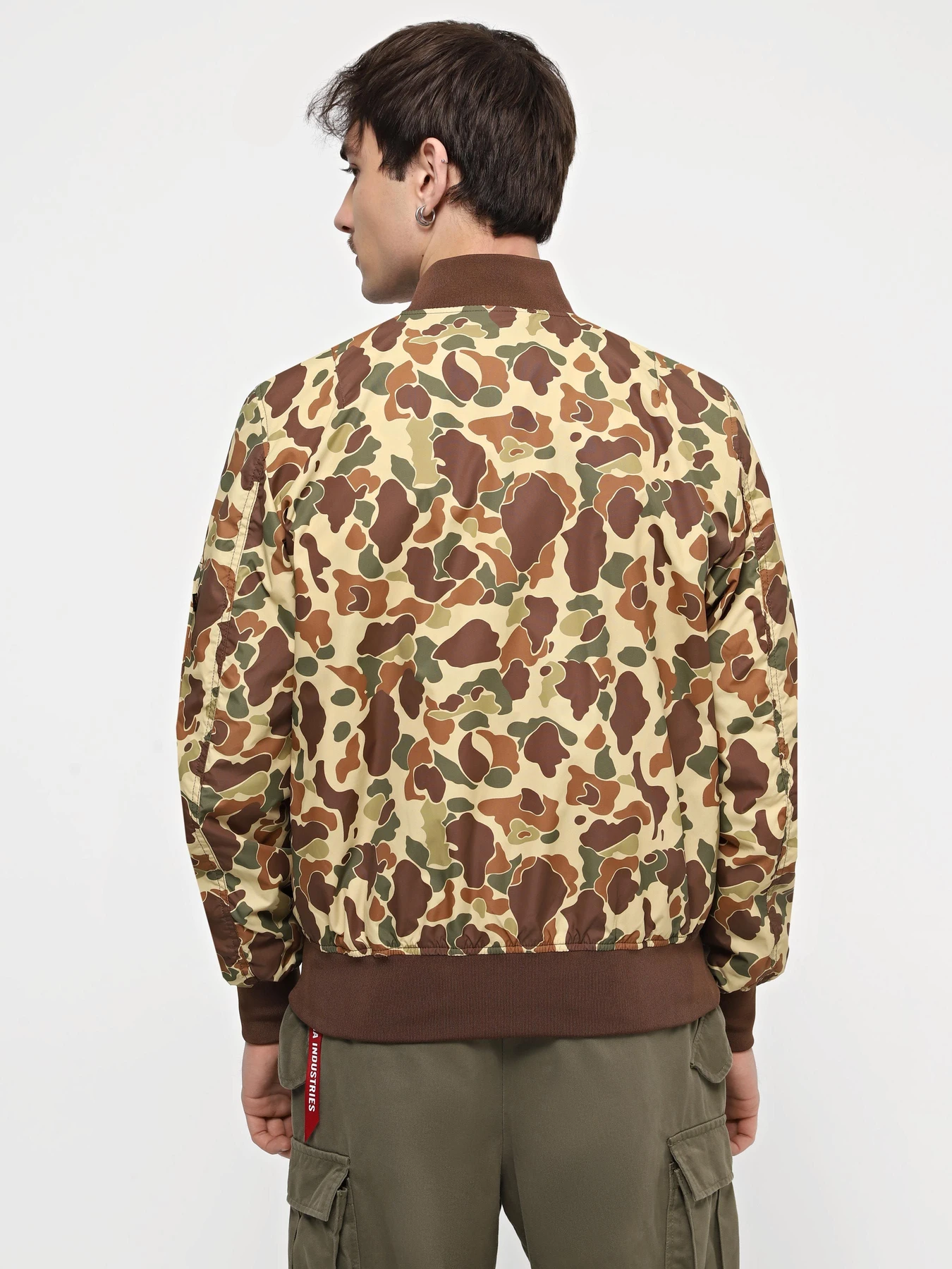 Куртки и дубленки Alpha Industries L-2b Skymaster Gen II модель MJL52000C1_939 Куртки и дубленки Alpha Industries L-2b Skymaster Gen II модель MJL52000C1_939 Фото