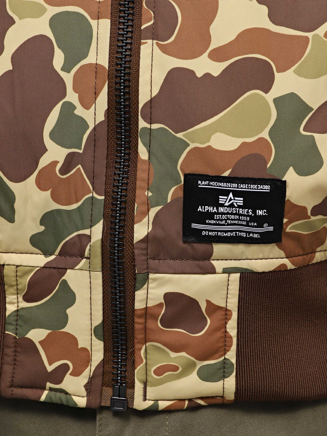 Куртки и дубленки Alpha Industries L-2b Skymaster Gen II модель MJL52000C1_939 Куртки и дубленки Alpha Industries L-2b Skymaster Gen II модель MJL52000C1_939 Фото