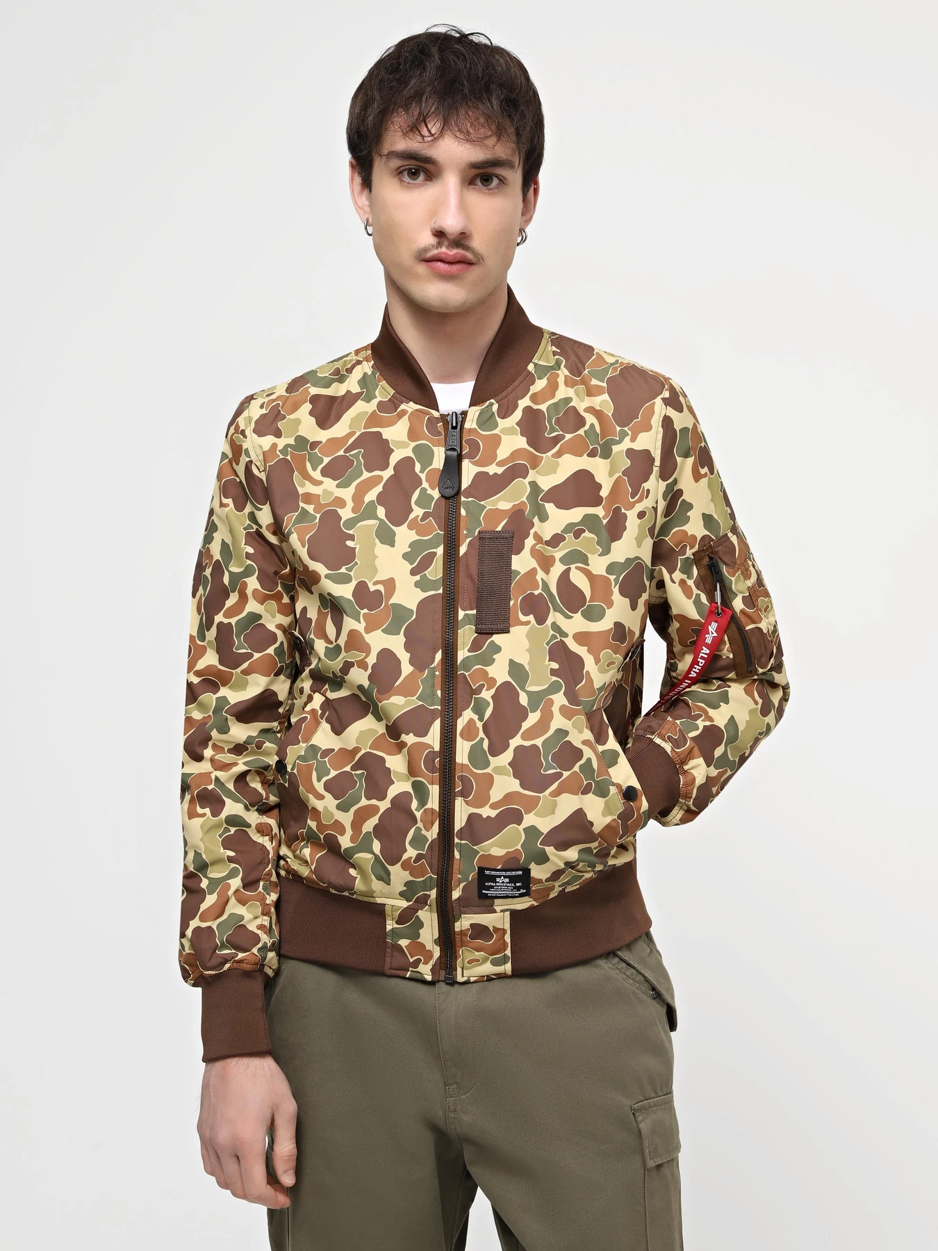 Куртки и дубленки Alpha Industries L-2b Skymaster Gen II модель MJL52000C1_939 Куртки и дубленки Alpha Industries L-2b Skymaster Gen II модель MJL52000C1_939 Фото