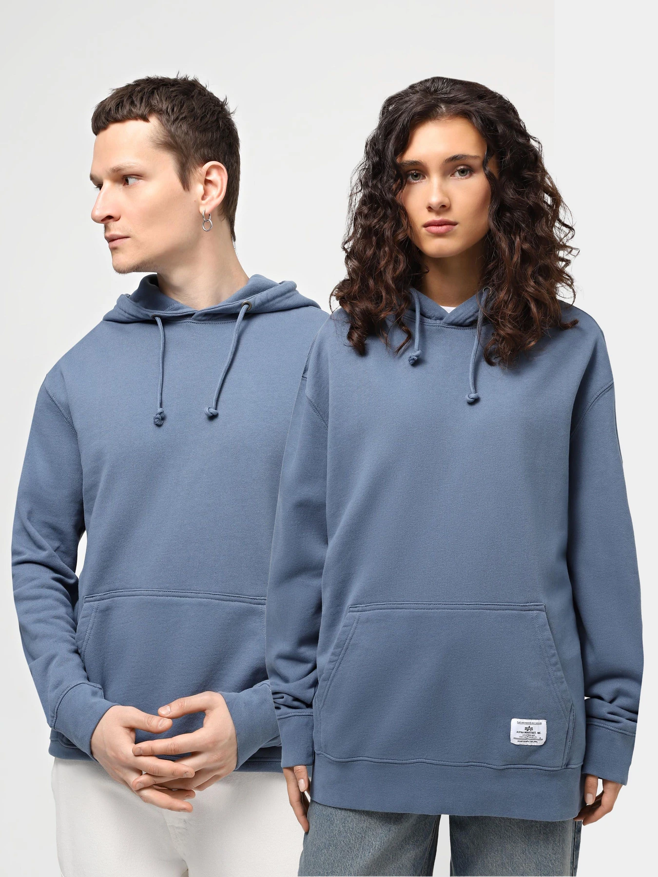 Худи и свитшоты Alpha Industries Essential French Terry Hoodie модель UES54000C1_521 Фото