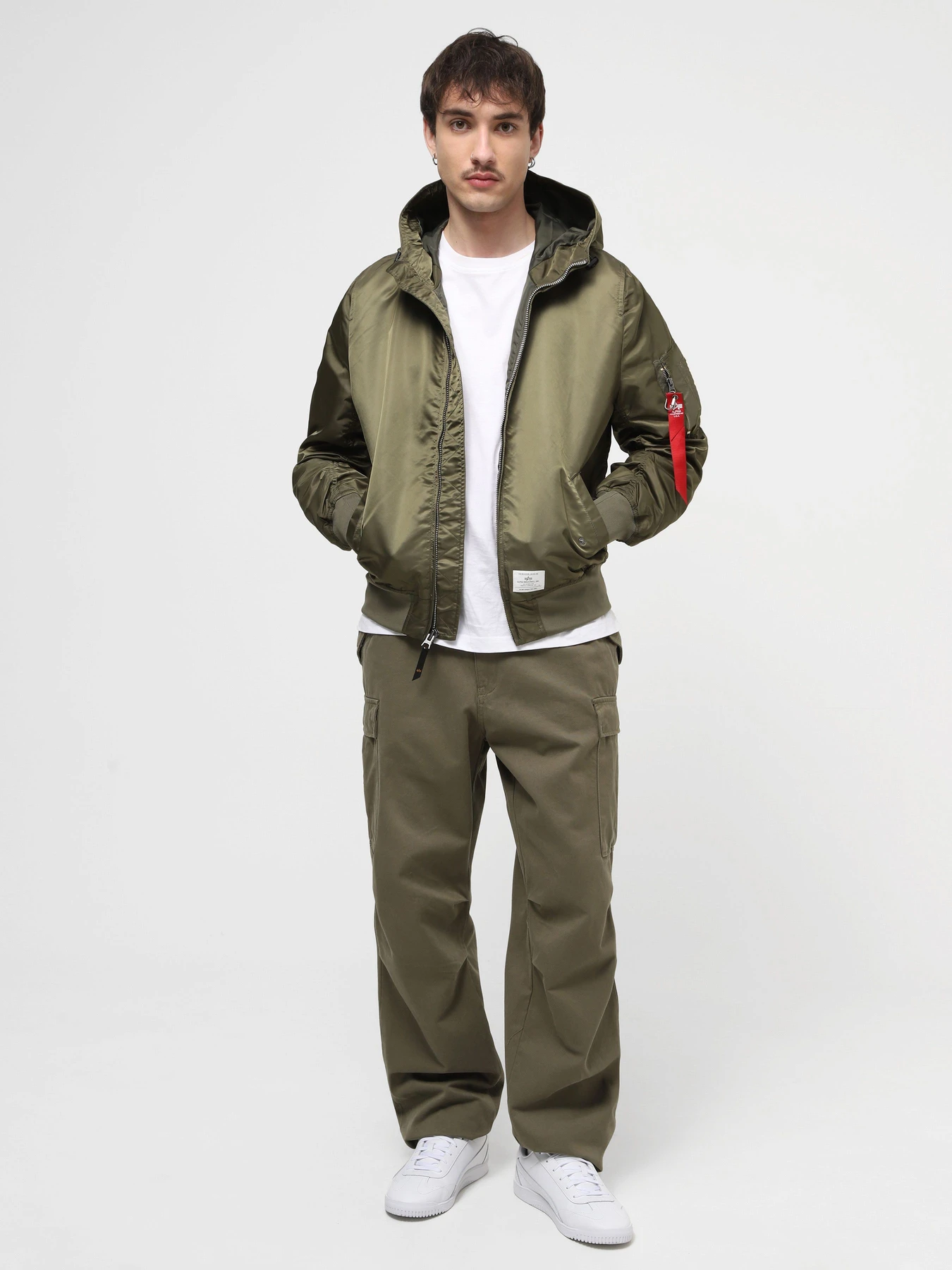 Куртки та дублянки Alpha Industries L-2b Hooded Gen II модель UJL52000C1_359 Куртки та дублянки Alpha Industries L-2b Hooded Gen II модель UJL52000C1_359 Фото