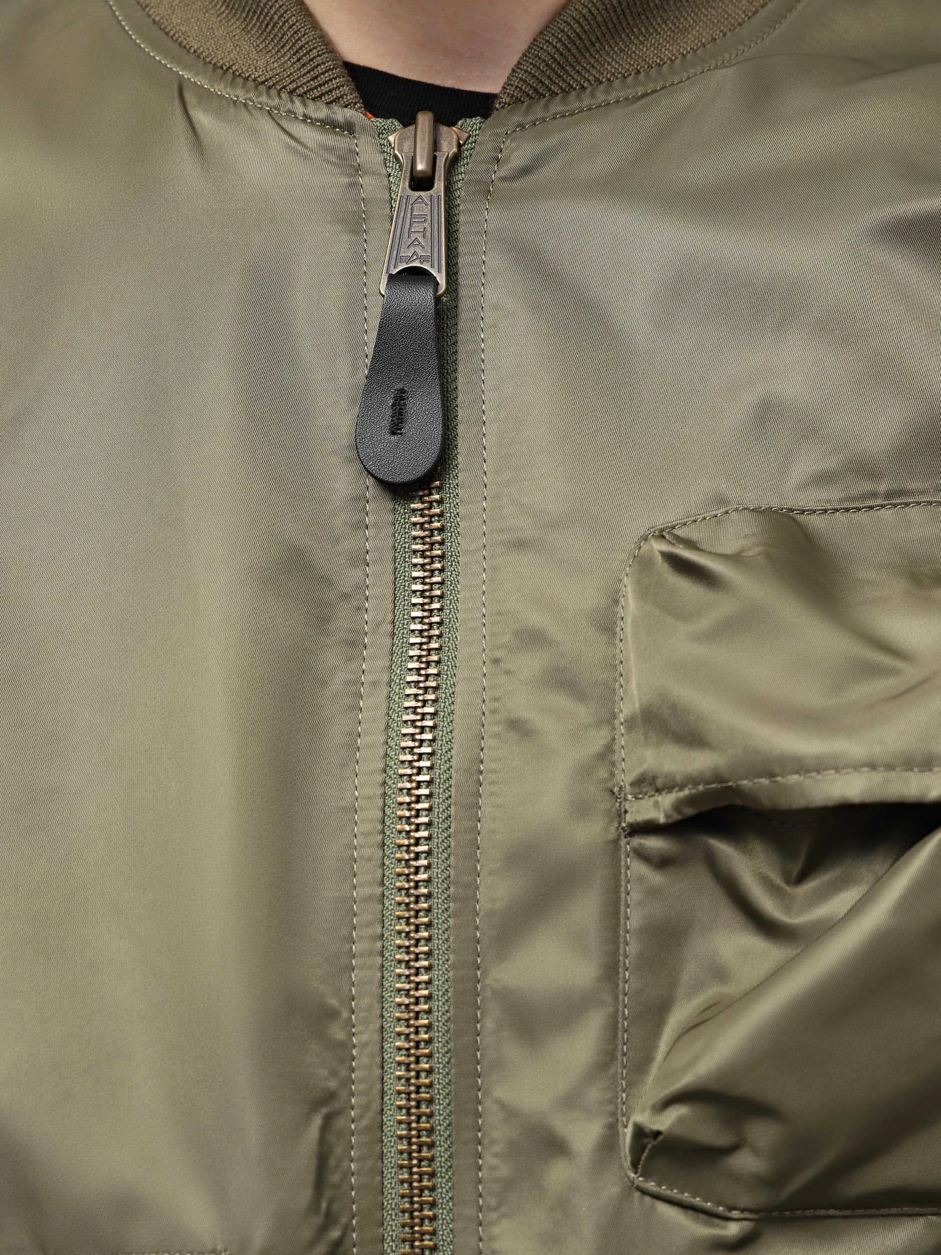 Куртки та дублянки Alpha Industries L-2b Hooded Gen II модель UJL54000C1_359 Фото