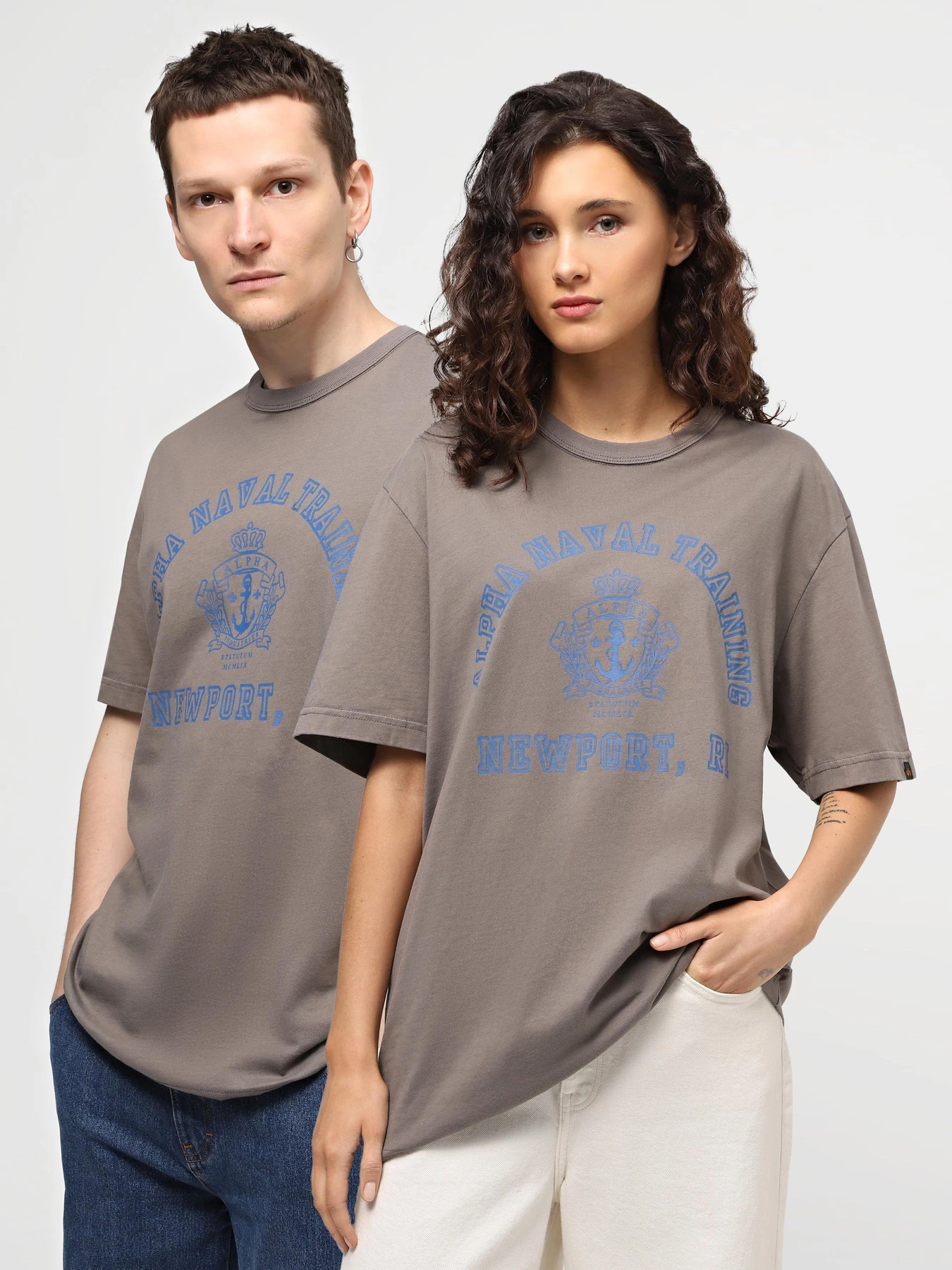 Футболки и поло Alpha Industries Alpha Naval Base Newport Tee модель UTA54011PK_056 Футболки и поло Alpha Industries Alpha Naval Base Newport Tee модель UTA54011PK_056 Фото