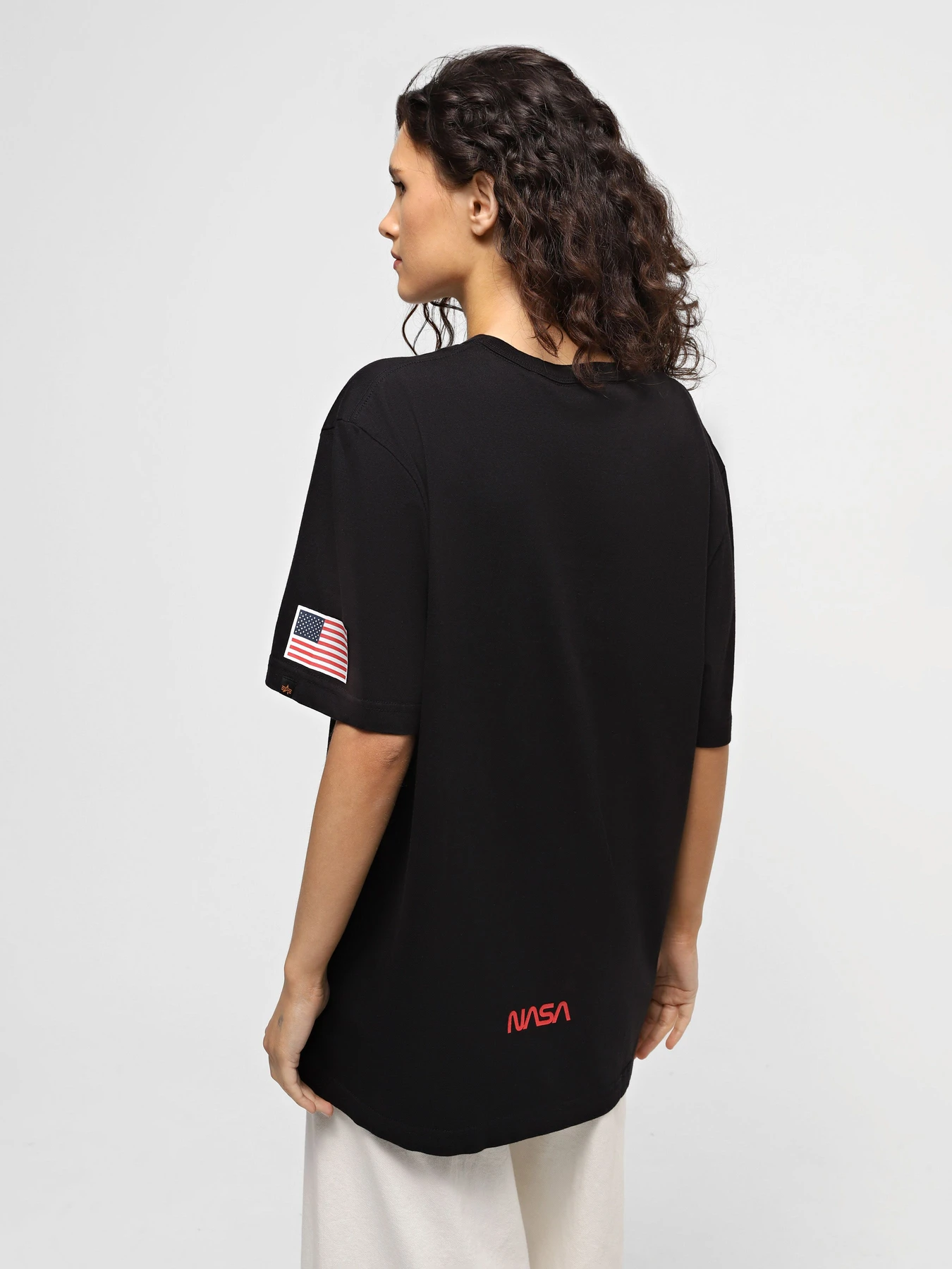 Футболки и поло Alpha Industries NASA Exploration Tee модель UTE53502PK_001 Футболки и поло Alpha Industries NASA Exploration Tee модель UTE53502PK_001 Фото