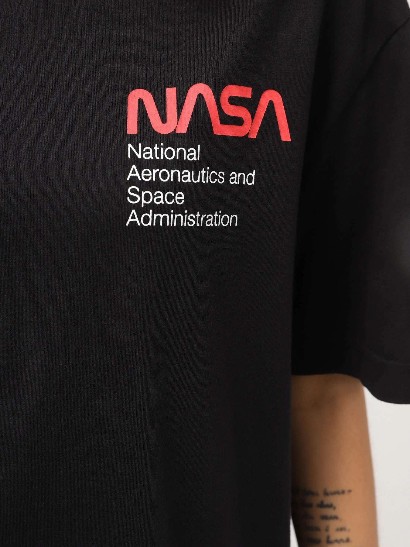 Футболки и поло Alpha Industries NASA Exploration Tee модель UTE53502PK_001 Футболки и поло Alpha Industries NASA Exploration Tee модель UTE53502PK_001 Фото