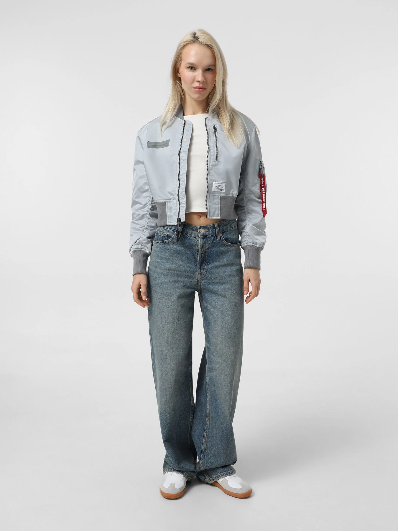 Куртки та дублянки Alpha Industries L-2b Cropped Gen II Bomber Jacket W модель WJL53000C1_459 Куртки та дублянки Alpha Industries L-2b Cropped Gen II Bomber Jacket W модель WJL53000C1_459 Фото