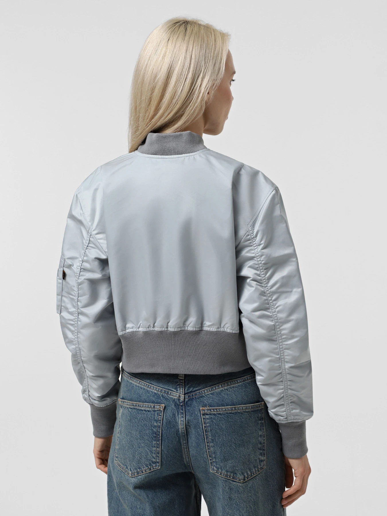 Куртки та дублянки Alpha Industries L-2b Cropped Gen II Bomber Jacket W модель WJL53000C1_459 Куртки та дублянки Alpha Industries L-2b Cropped Gen II Bomber Jacket W модель WJL53000C1_459 Фото