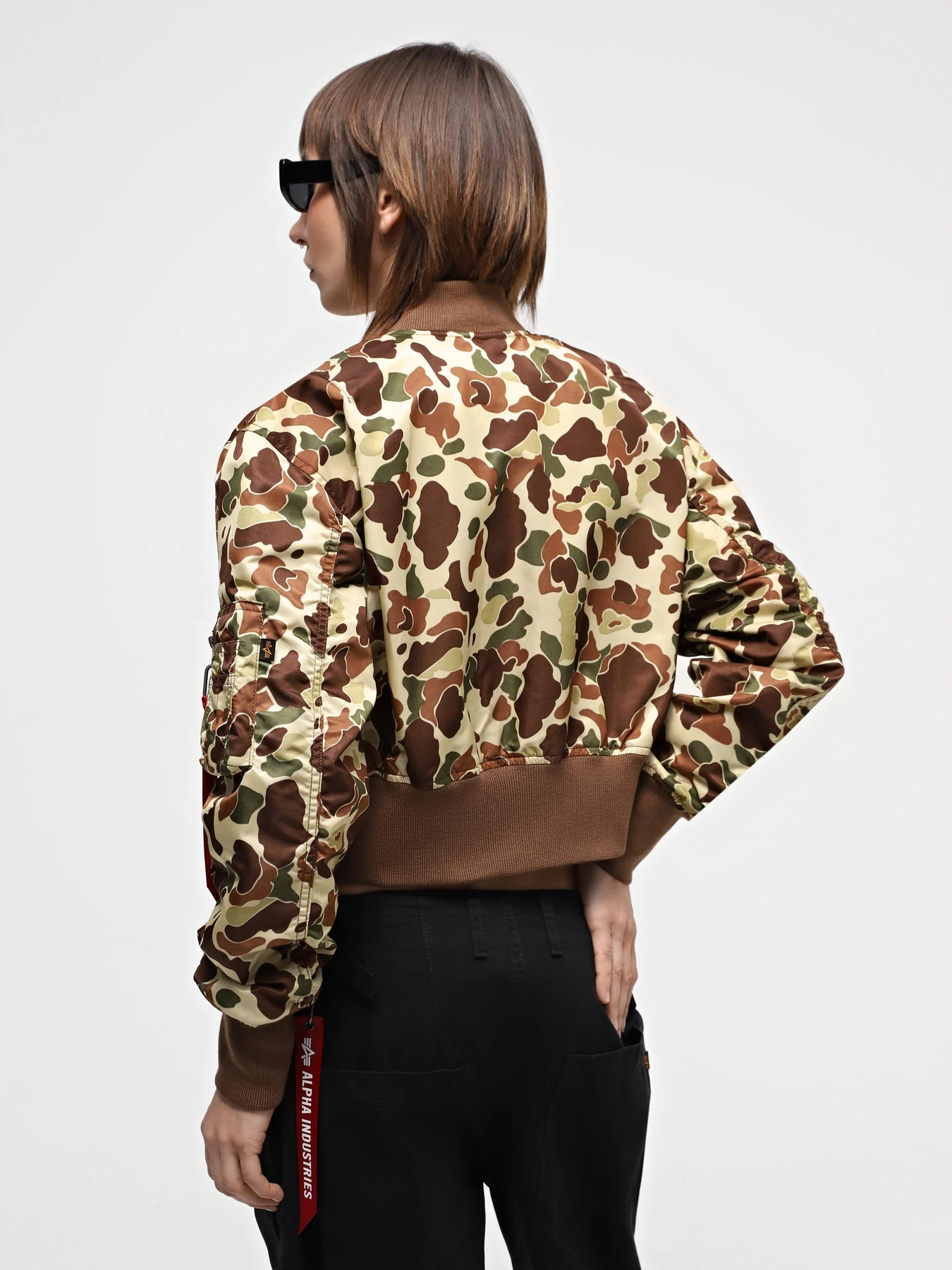 Куртки и дубленки Alpha Industries L-2b Cropped Gen II Bomber Jacket W модель WJL53000C1_939 Фото