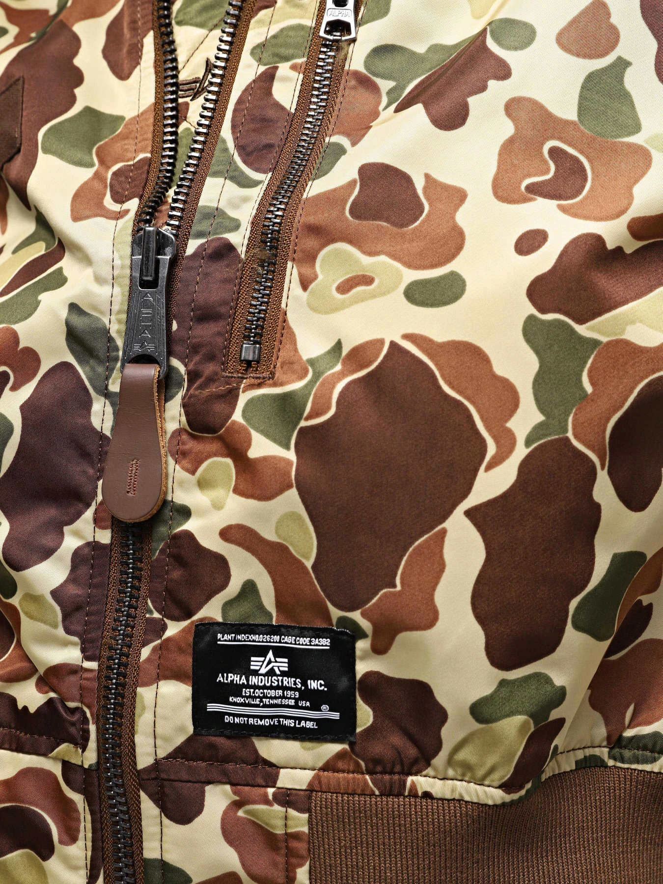 Куртки и дубленки Alpha Industries L-2b Cropped Gen II Bomber Jacket W модель WJL53000C1_939 Фото