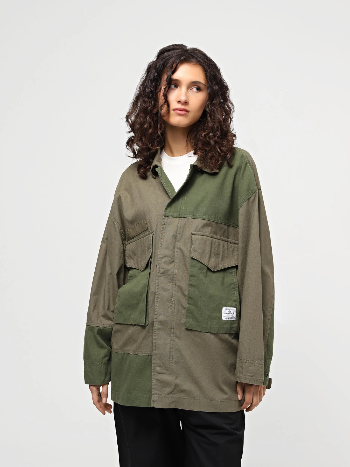 Куртки и дубленки Alpha Industries Mixed Media Shirt Jacket W модель WJM54000CO_359 Куртки и дубленки Alpha Industries Mixed Media Shirt Jacket W модель WJM54000CO_359 Фото