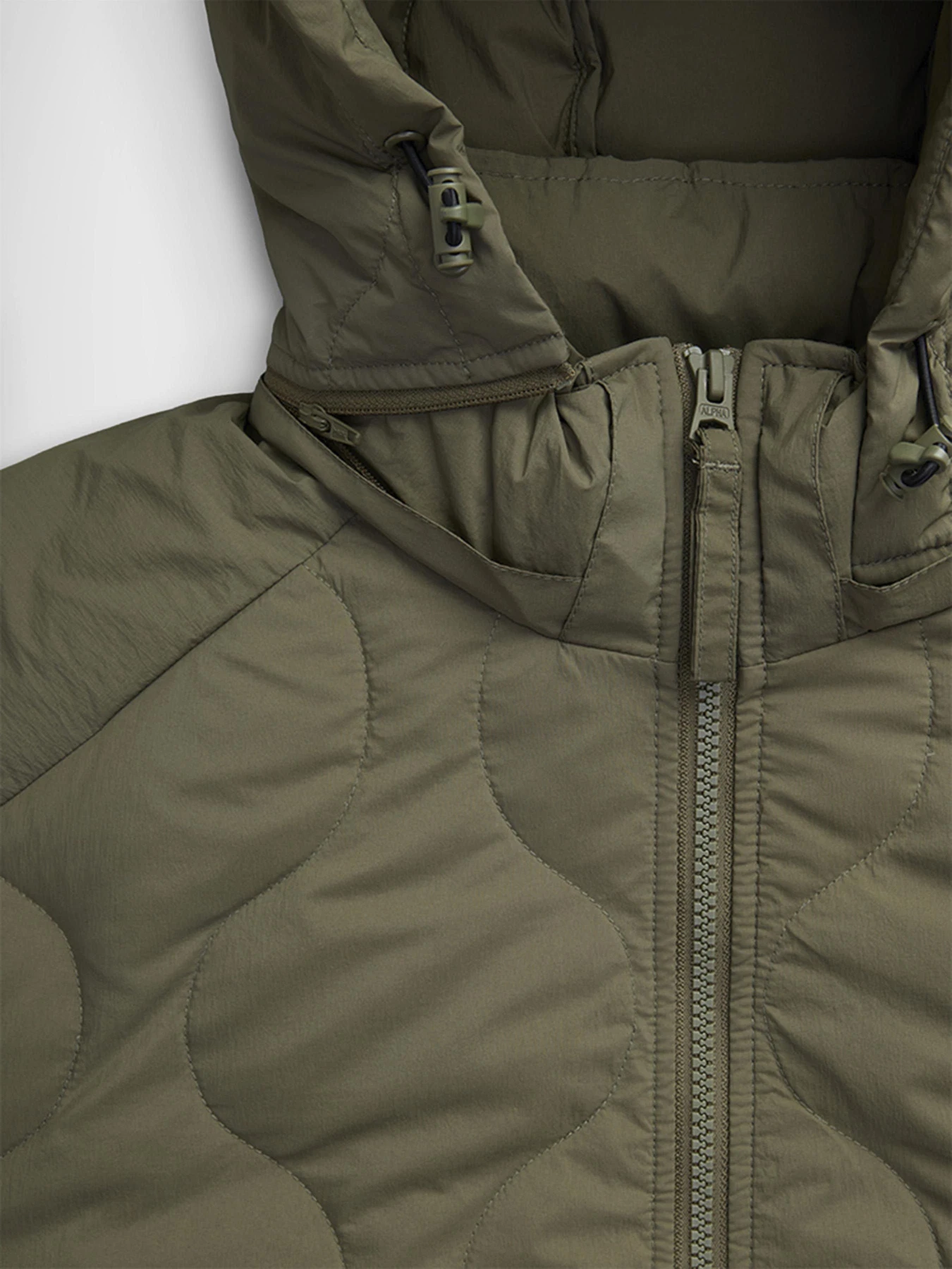 Куртки и дубленки Alpha Industries Lightweight Quilted Down модель MJL54501C1_359 Фото