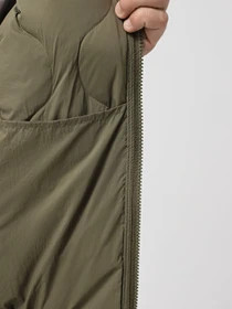 Куртки и дубленки Alpha Industries Lightweight Quilted Down модель MJL54501C1_359 Фото