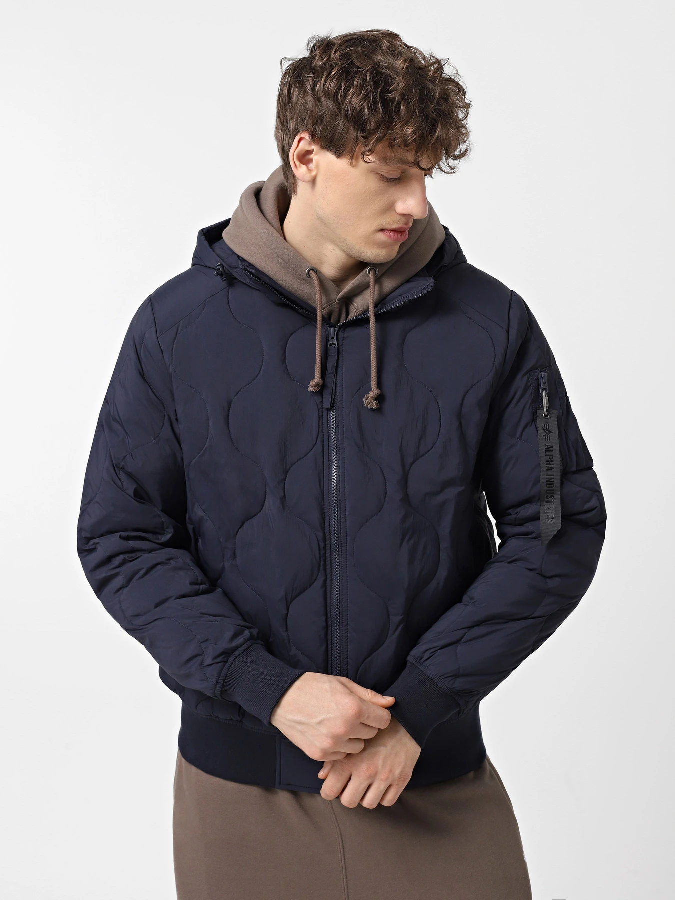 Куртки та дублянки Alpha Industries Lightweight Quilted Down модель MJL54501C1_410 Фото