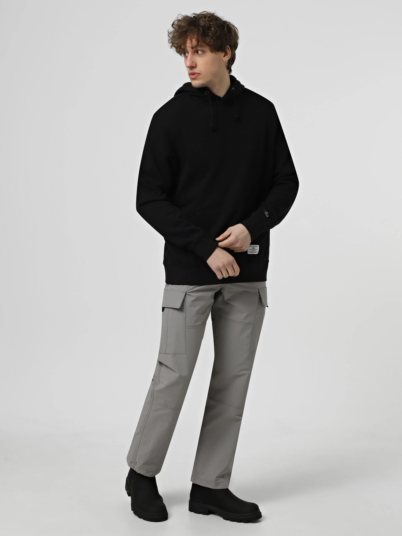 Худи и свитшоты Alpha Industries Essential French Terry модель UES54000C1_001 Худи и свитшоты Alpha Industries Essential French Terry модель UES54000C1_001 Фото