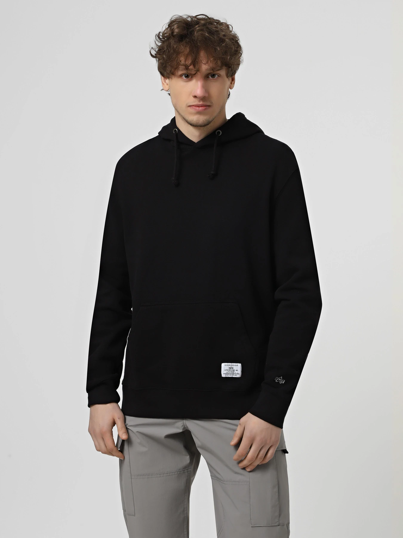 Худи и свитшоты Alpha Industries Essential French Terry модель UES54000C1_001 Худи и свитшоты Alpha Industries Essential French Terry модель UES54000C1_001 Фото