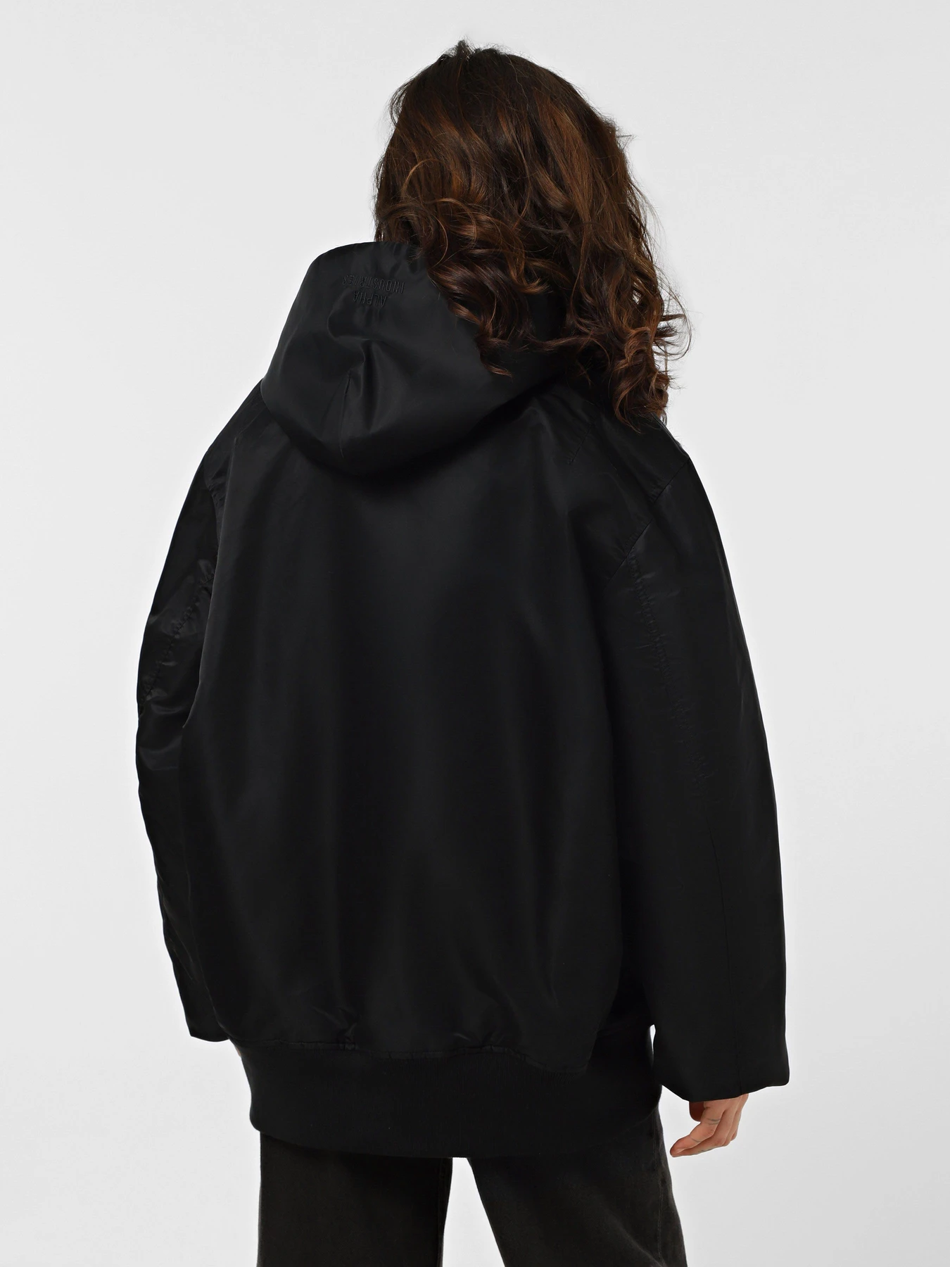 Куртки та дублянки Alpha Industries Pull-over Ma-1 модель UJP54500C1_001 Куртки та дублянки Alpha Industries Pull-over Ma-1 модель UJP54500C1_001 Фото