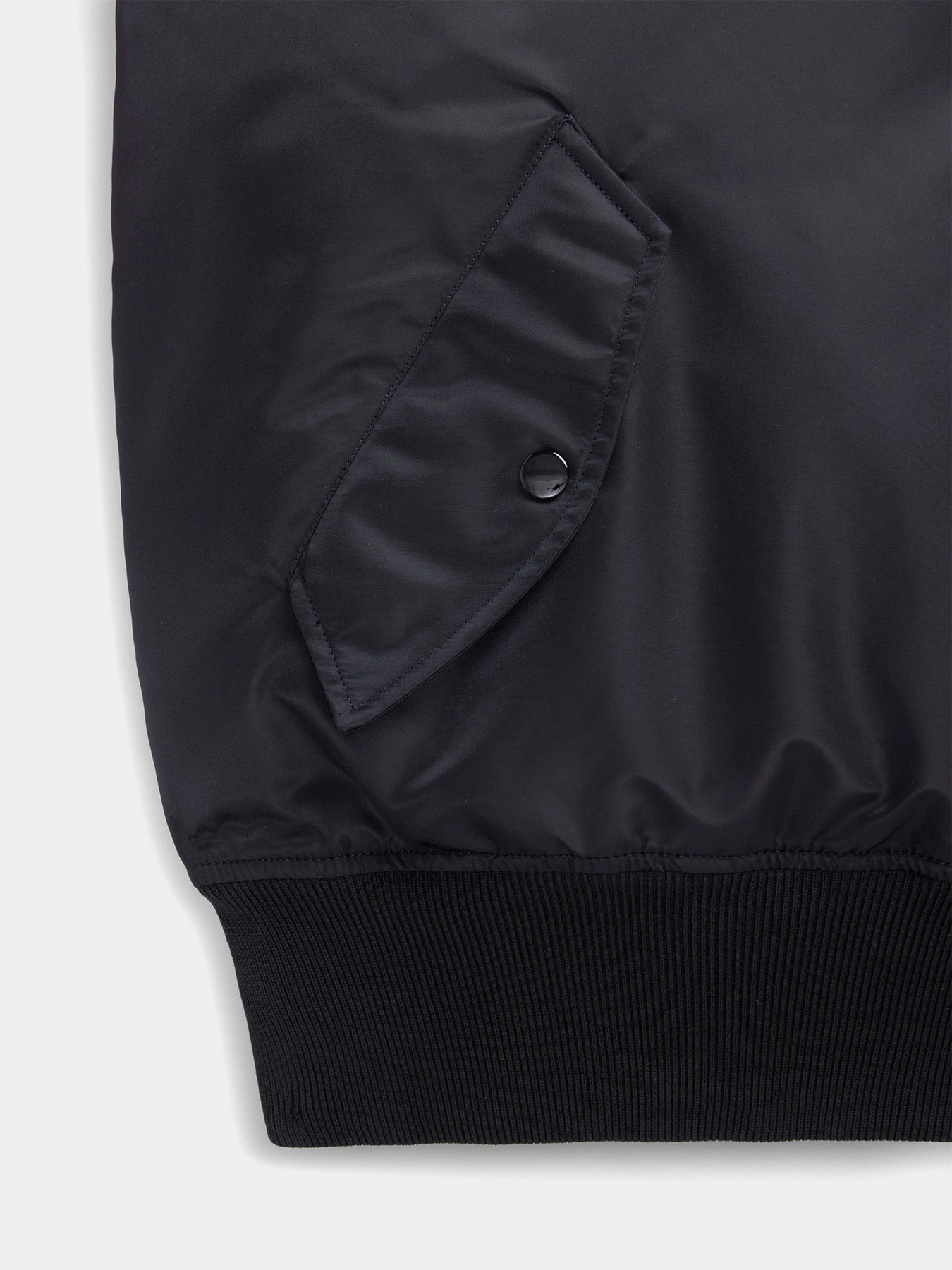 Куртки та дублянки Alpha Industries Pull-over Ma-1 модель UJP54500C1_001 Куртки та дублянки Alpha Industries Pull-over Ma-1 модель UJP54500C1_001 Фото