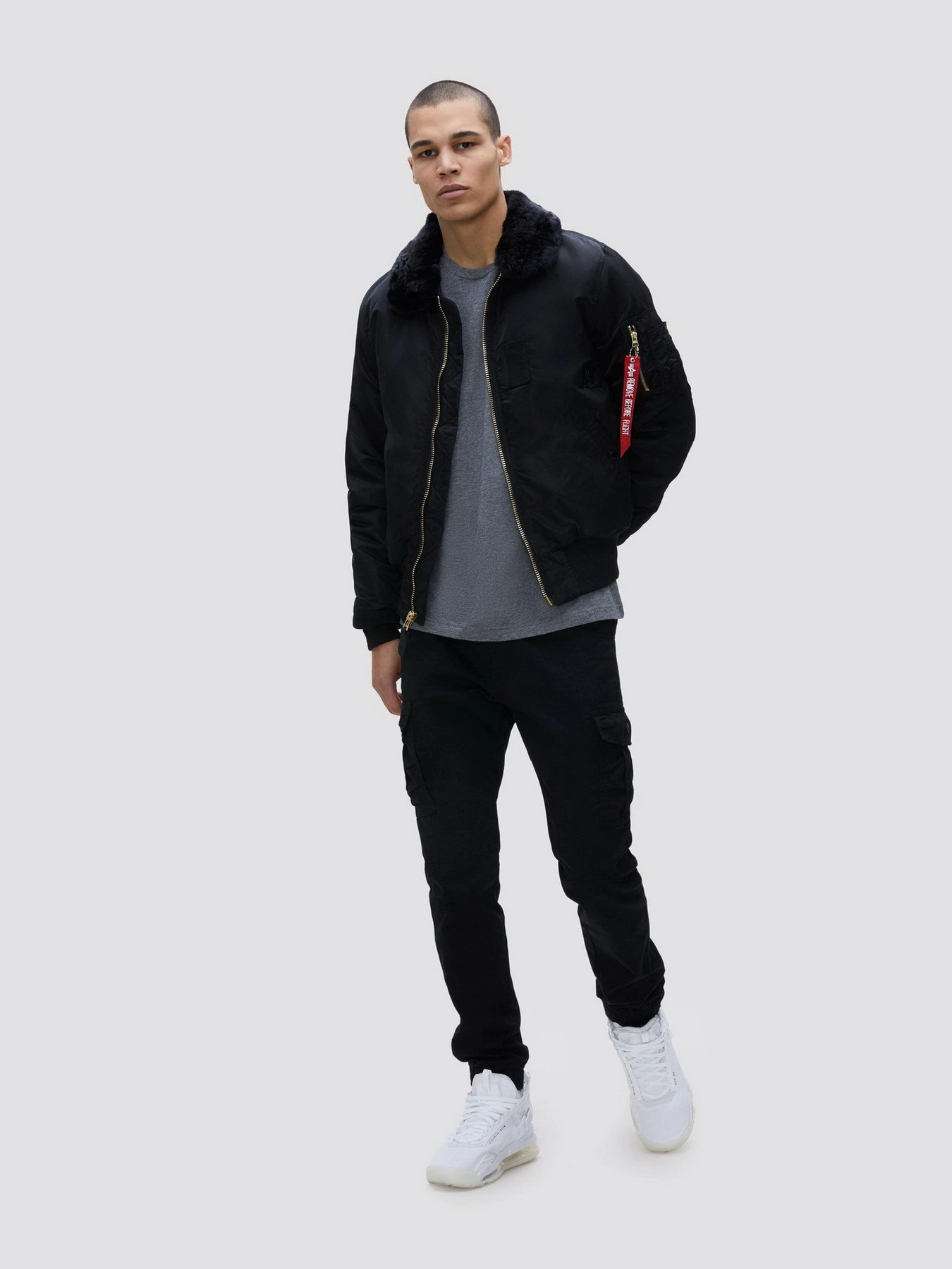 Куртки та дублянки Alpha Industries B-15 Slim Fit модель MJB45500C1_001 Куртки та дублянки Alpha Industries B-15 Slim Fit модель MJB45500C1_001 Фото