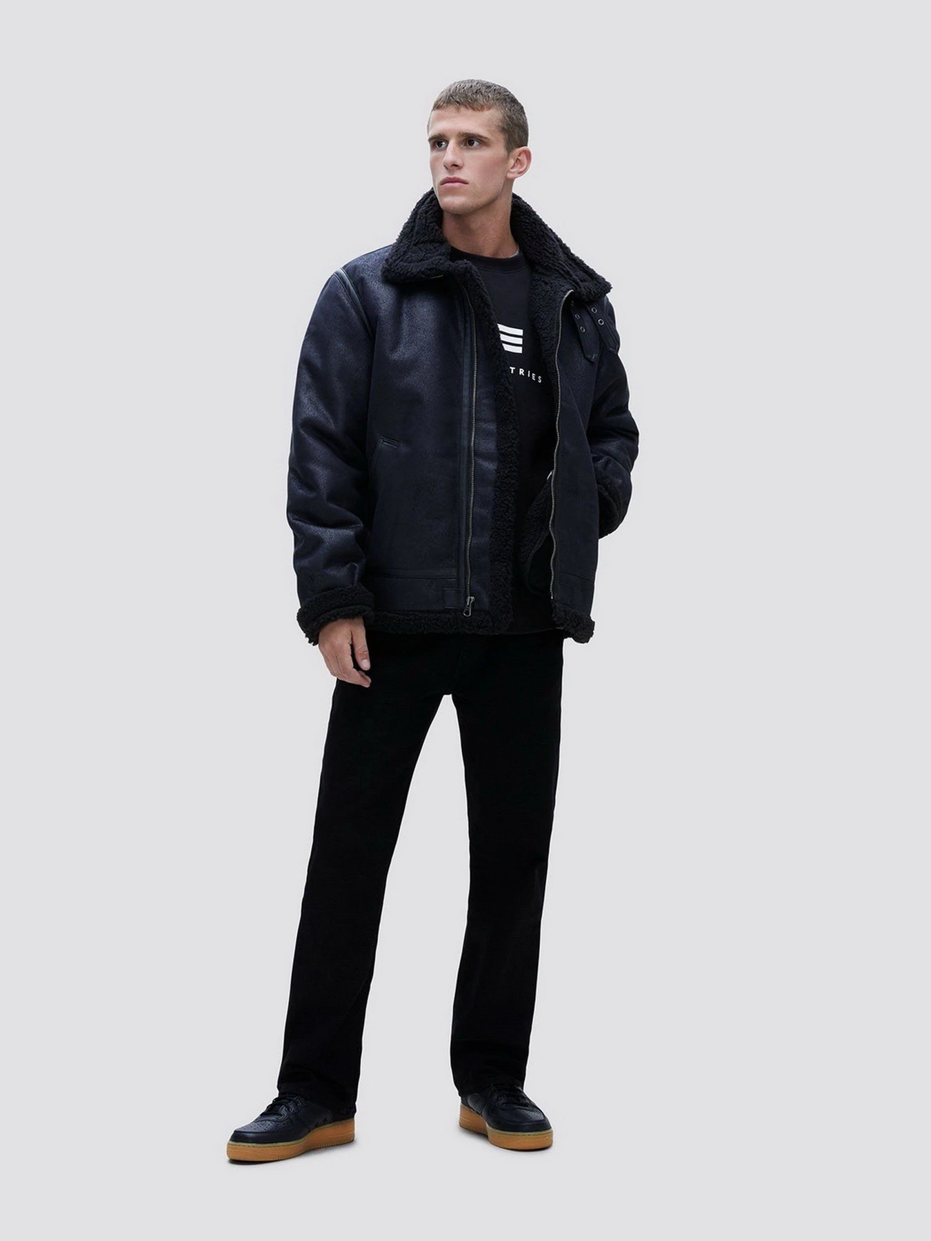 Куртки та дублянки Alpha Industries B-3 SHERPA MOD модель MLB49500C1_001 Куртки та дублянки Alpha Industries B-3 SHERPA MOD модель MLB49500C1_001 Фото