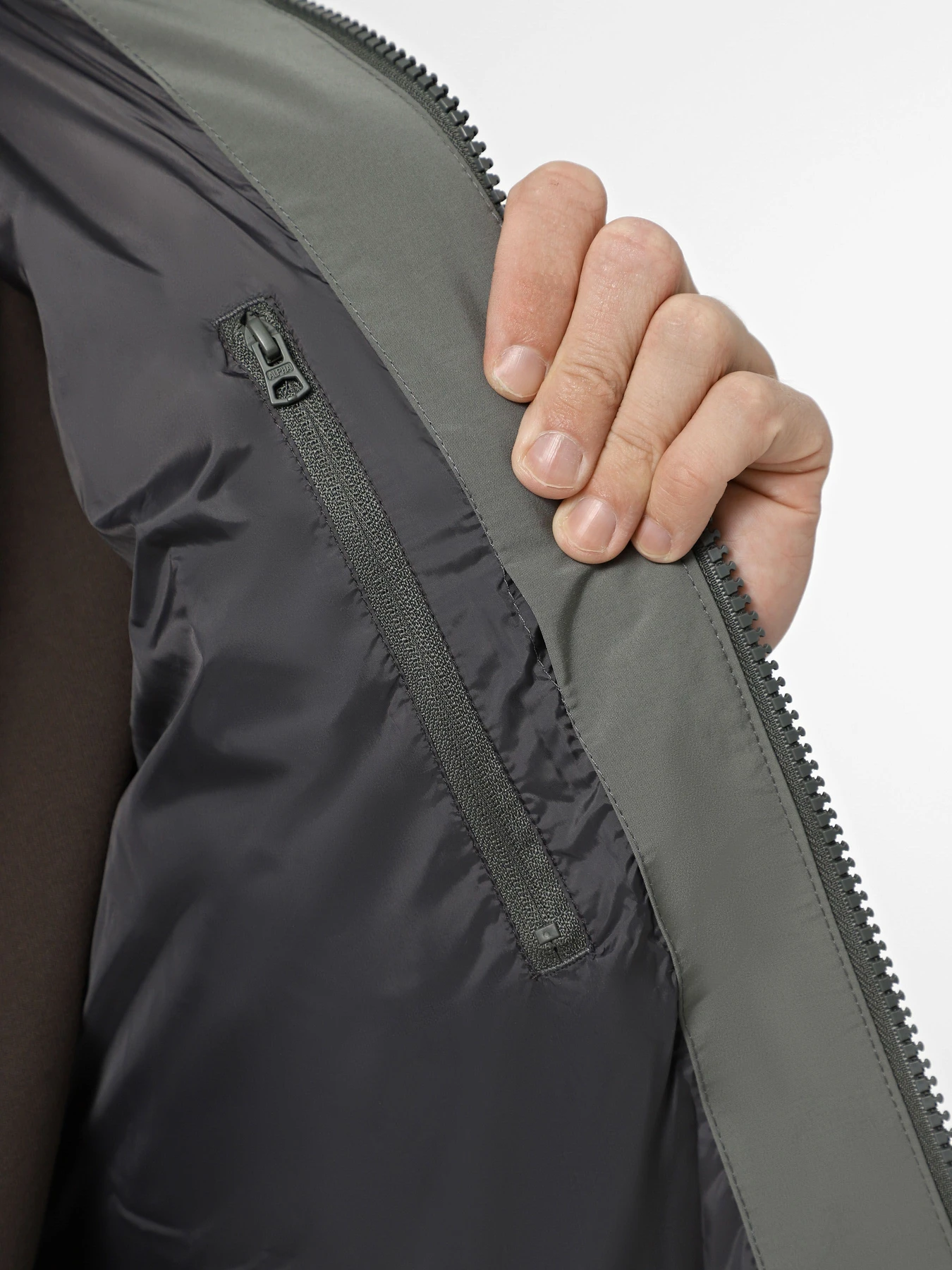 Куртки и дубленки Alpha Industries Puffer Parka модель MJH53500C1_060 Куртки и дубленки Alpha Industries Puffer Parka модель MJH53500C1_060 Фото