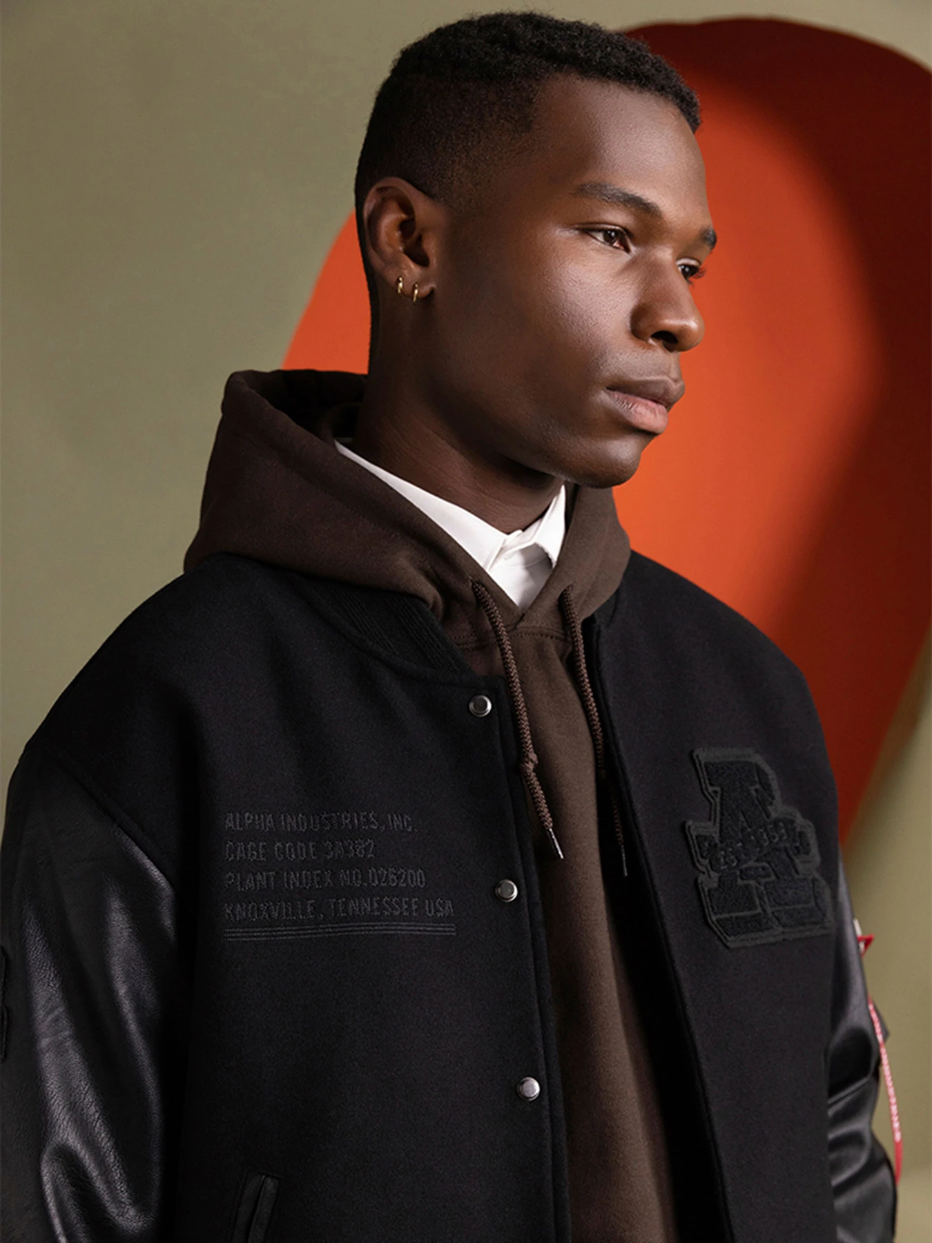 Куртки и дубленки Alpha Industries Faux Leather Ma-1 Varsity модель MJL54500C1_001 Куртки и дубленки Alpha Industries Faux Leather Ma-1 Varsity модель MJL54500C1_001 Фото