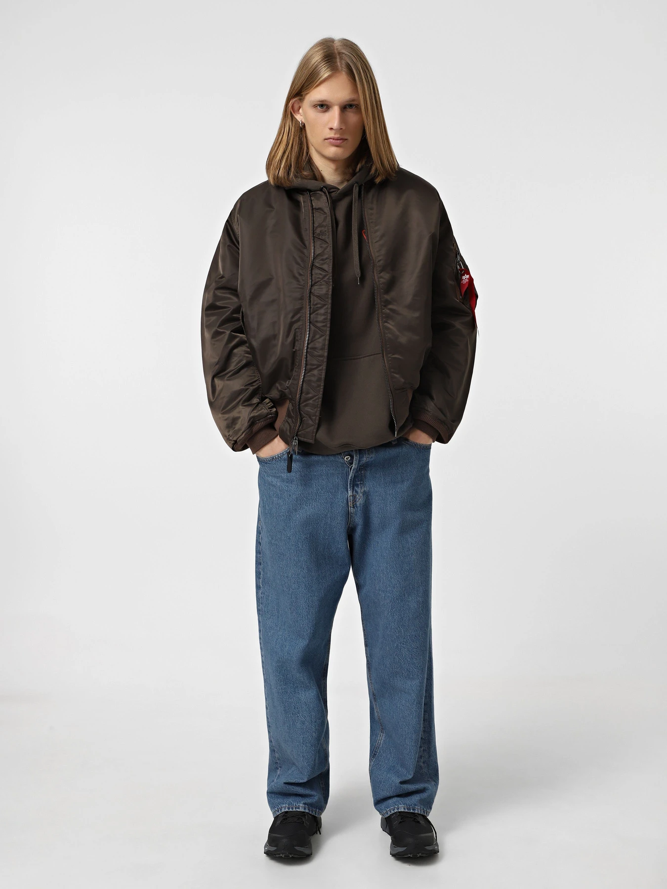 Куртки та дублянки Alpha Industries Ma-1 модель MJM21000C1_218 Куртки та дублянки Alpha Industries Ma-1 модель MJM21000C1_218 Фото