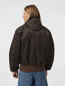 Куртки та дублянки Alpha Industries Ma-1 модель MJM21000C1_218 Фото