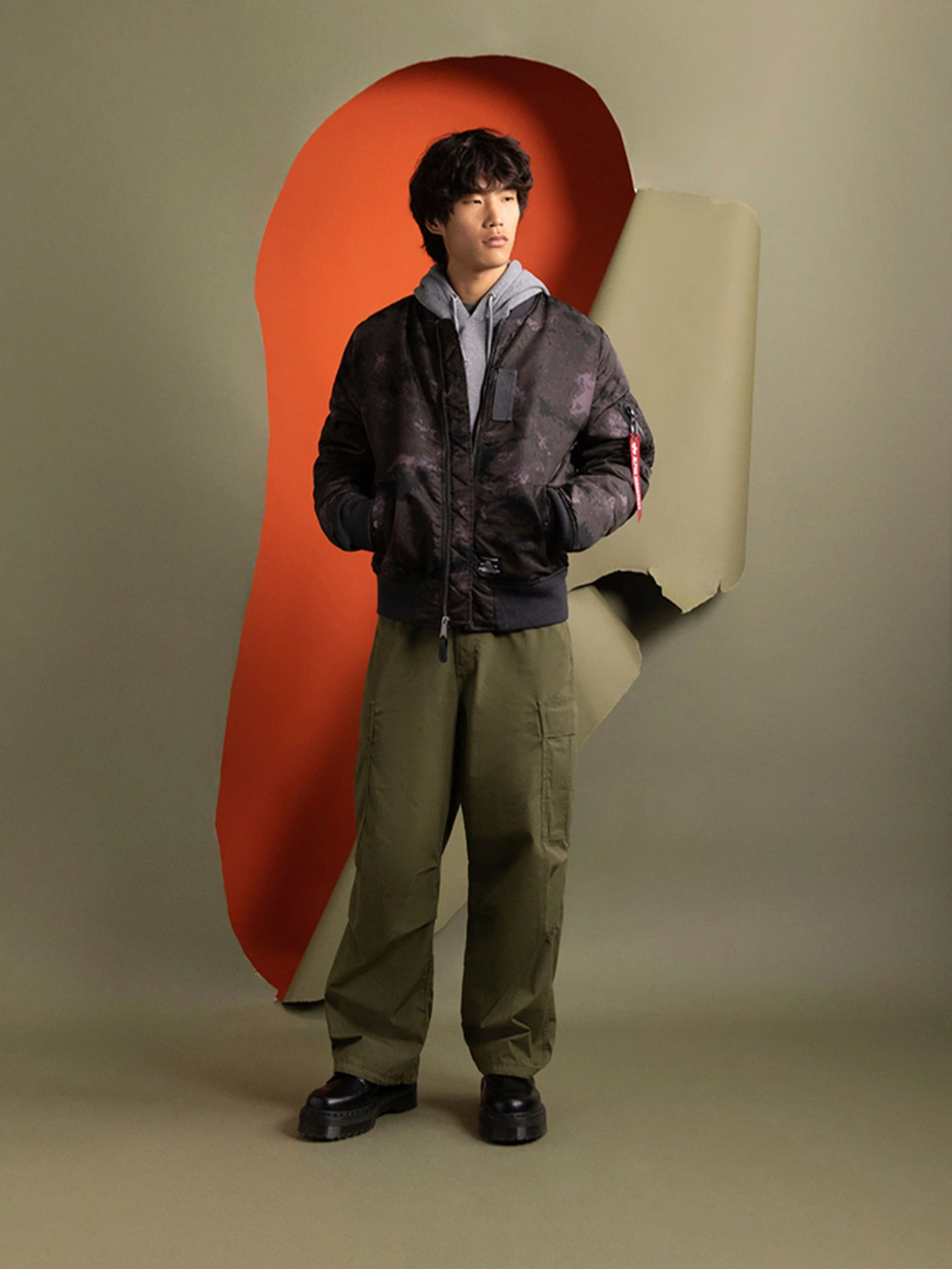 Куртки та дублянки Alpha Industries MA-1 Mod модель MJM53504C1_080 Куртки та дублянки Alpha Industries MA-1 Mod модель MJM53504C1_080 Фото