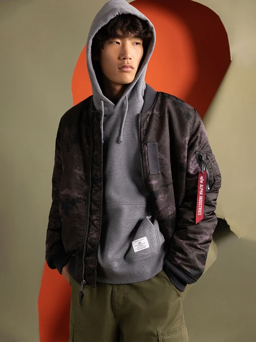 Куртки и дубленки Alpha Industries MA-1 Mod модель MJM53504C1_080 Фото