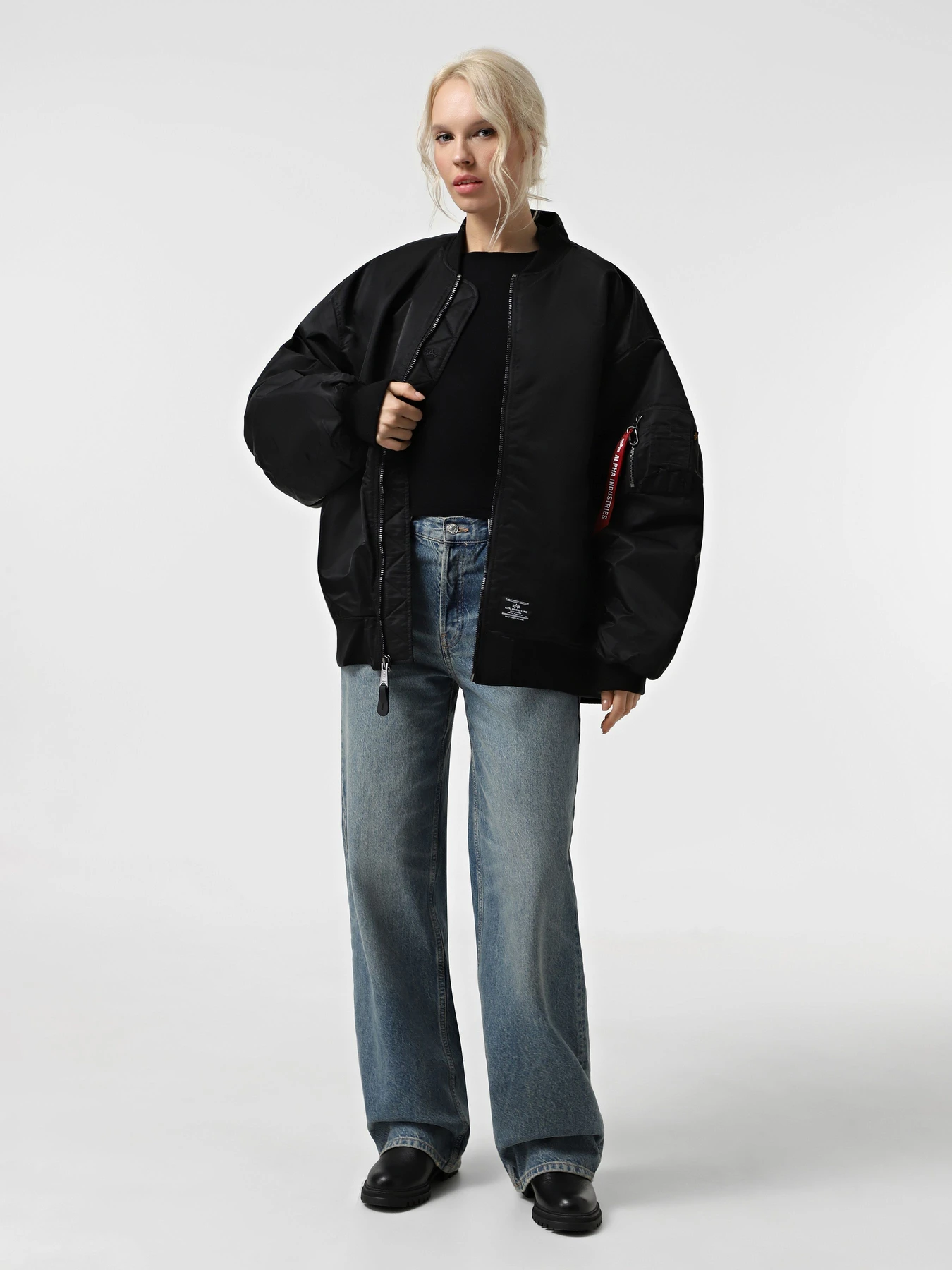 Куртки и дубленки Alpha Industries Oversized MA-1 Mod модель WJO53500C1_001 Куртки и дубленки Alpha Industries Oversized MA-1 Mod модель WJO53500C1_001 Фото