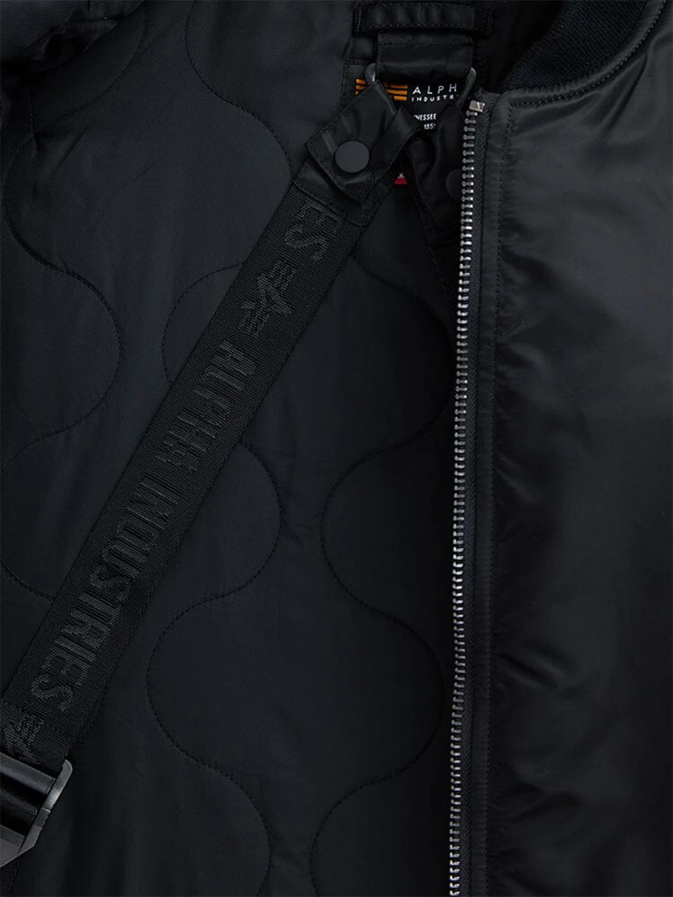 Куртки и дубленки Alpha Industries Oversized MA-1 Mod модель WJO53500C1_001 Куртки и дубленки Alpha Industries Oversized MA-1 Mod модель WJO53500C1_001 Фото