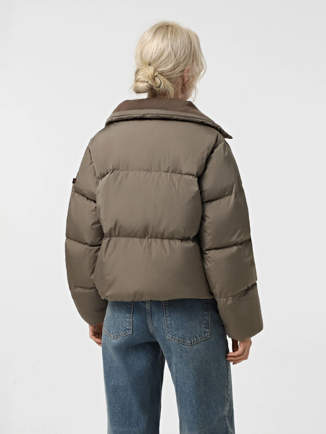 Куртки та дублянки Alpha Industries Sierra Short модель WJS53503C1_204 Фото