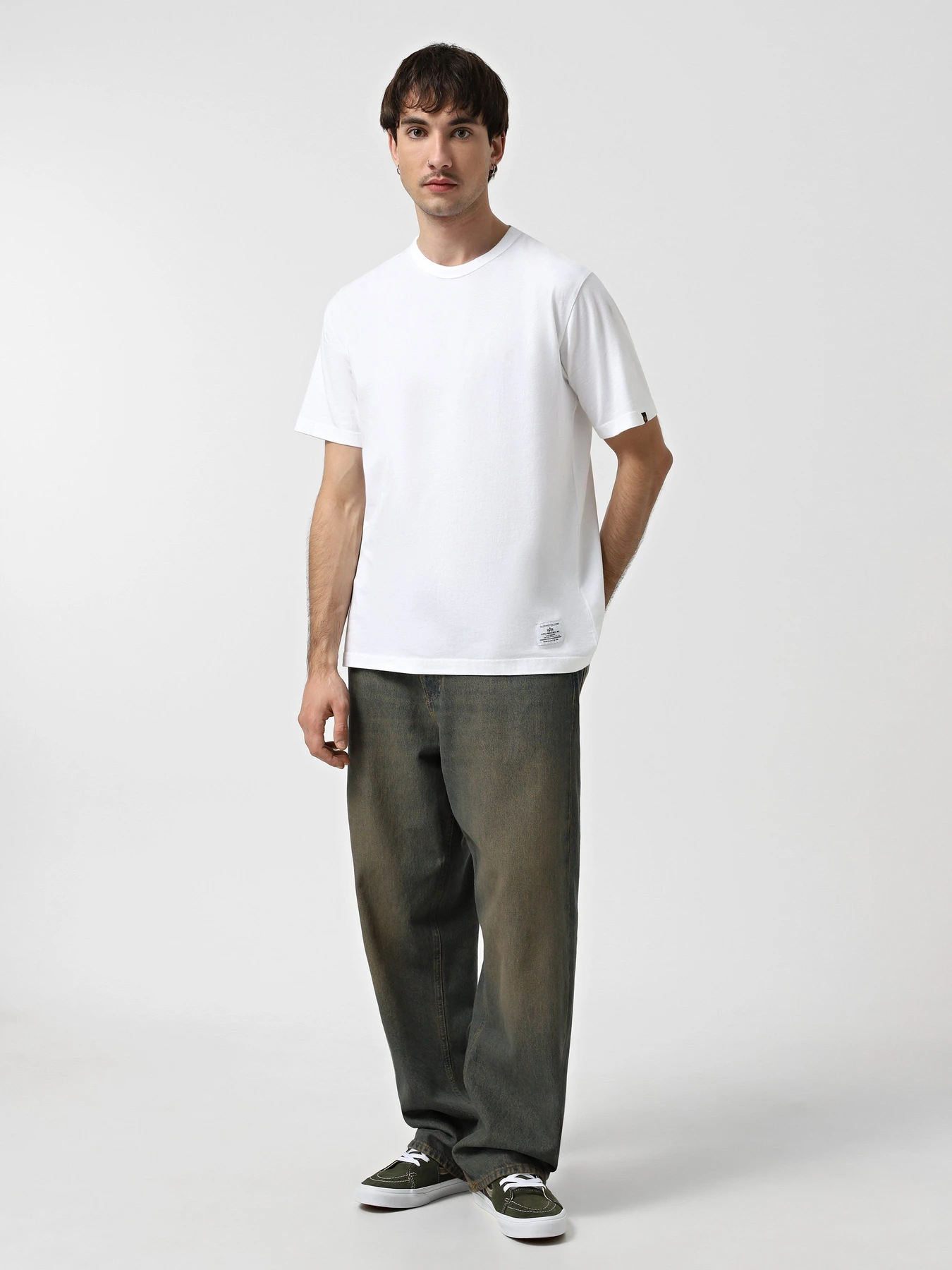 Футболки и поло Alpha Industries ESSENTIAL GEN II TEE модель UTE53502PK_100 Футболки и поло Alpha Industries ESSENTIAL GEN II TEE модель UTE53502PK_100 Фото