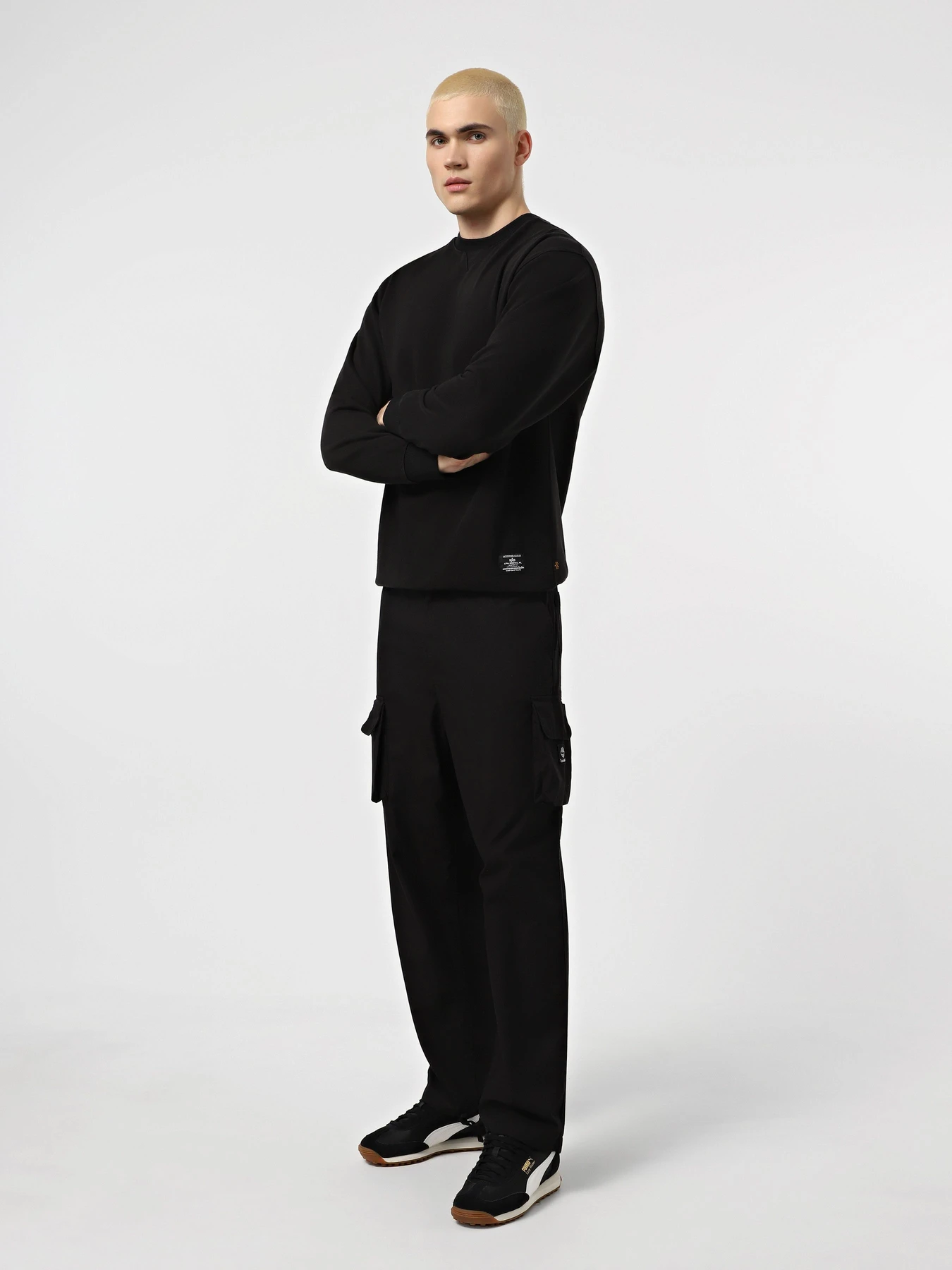 Худи и свитшоты Alpha Industries Essential French Terry Crewneck Gen II модель USE55001C1_001 Худи и свитшоты Alpha Industries Essential French Terry Crewneck Gen II модель USE55001C1_001 Фото