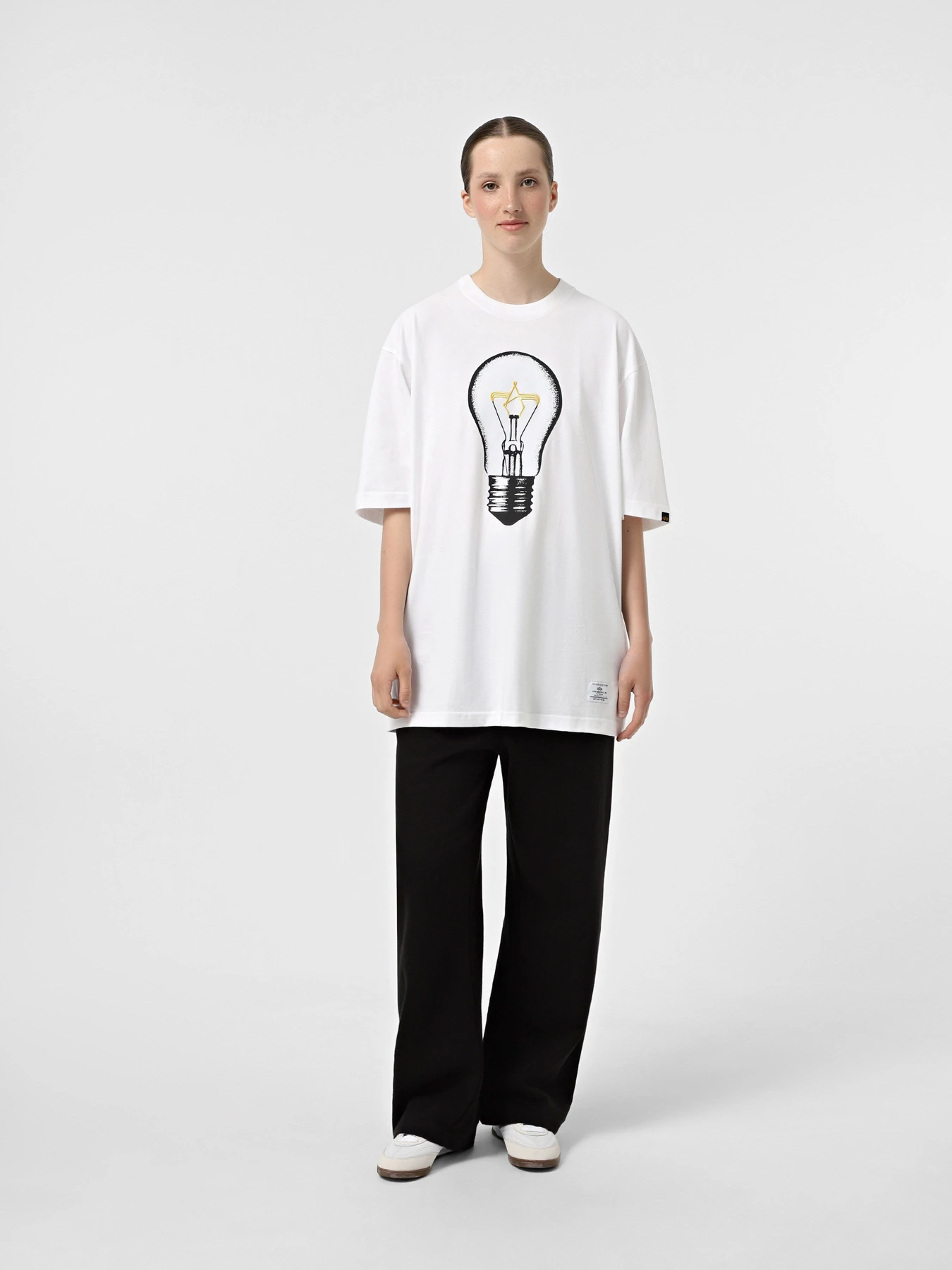 Футболки і поло Alpha Industries Light Bulb модель UTA55011PK_100 Футболки і поло Alpha Industries Light Bulb модель UTA55011PK_100 Фото
