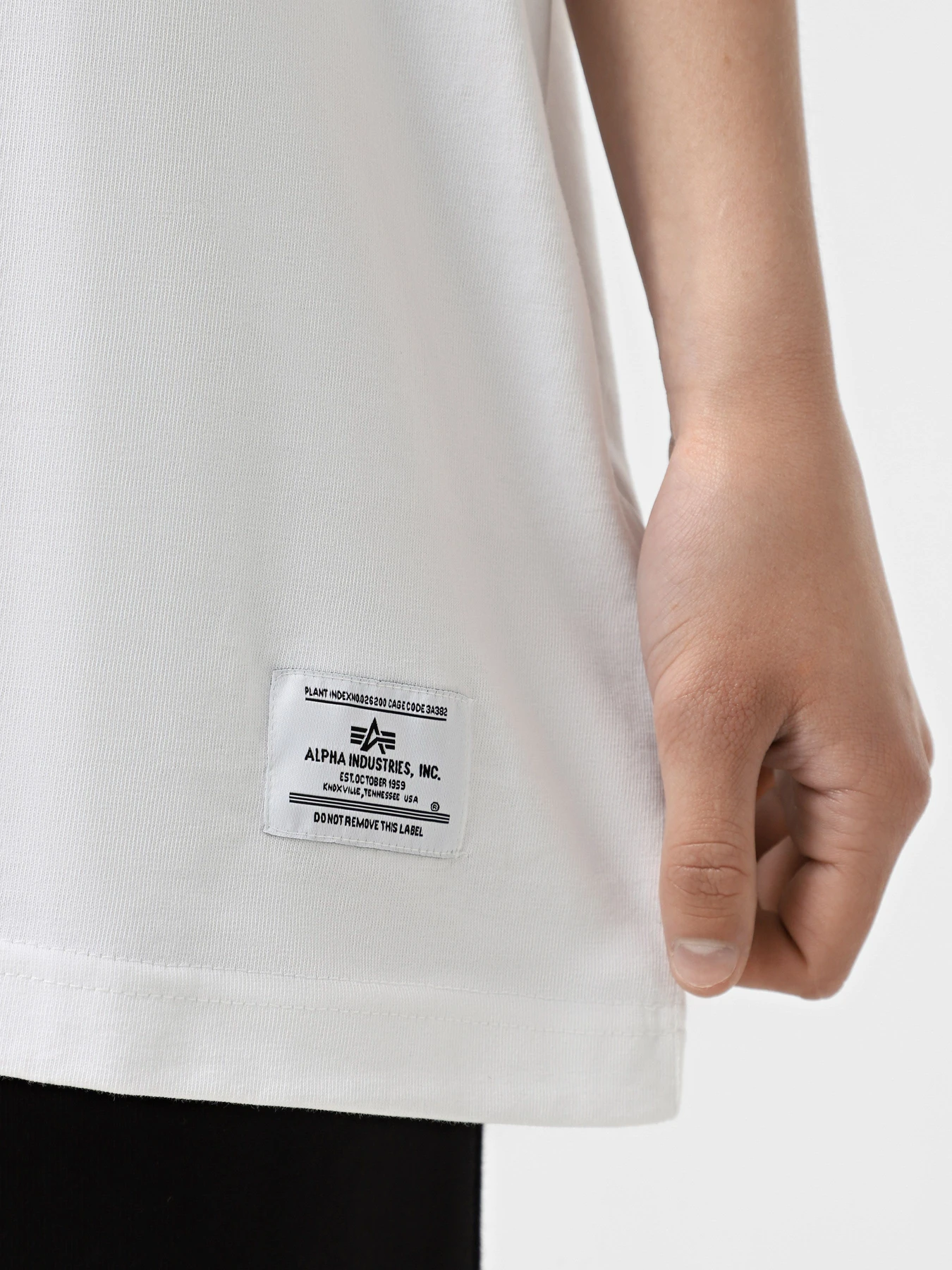 Футболки і поло Alpha Industries Light Bulb модель UTA55011PK_100 Футболки і поло Alpha Industries Light Bulb модель UTA55011PK_100 Фото