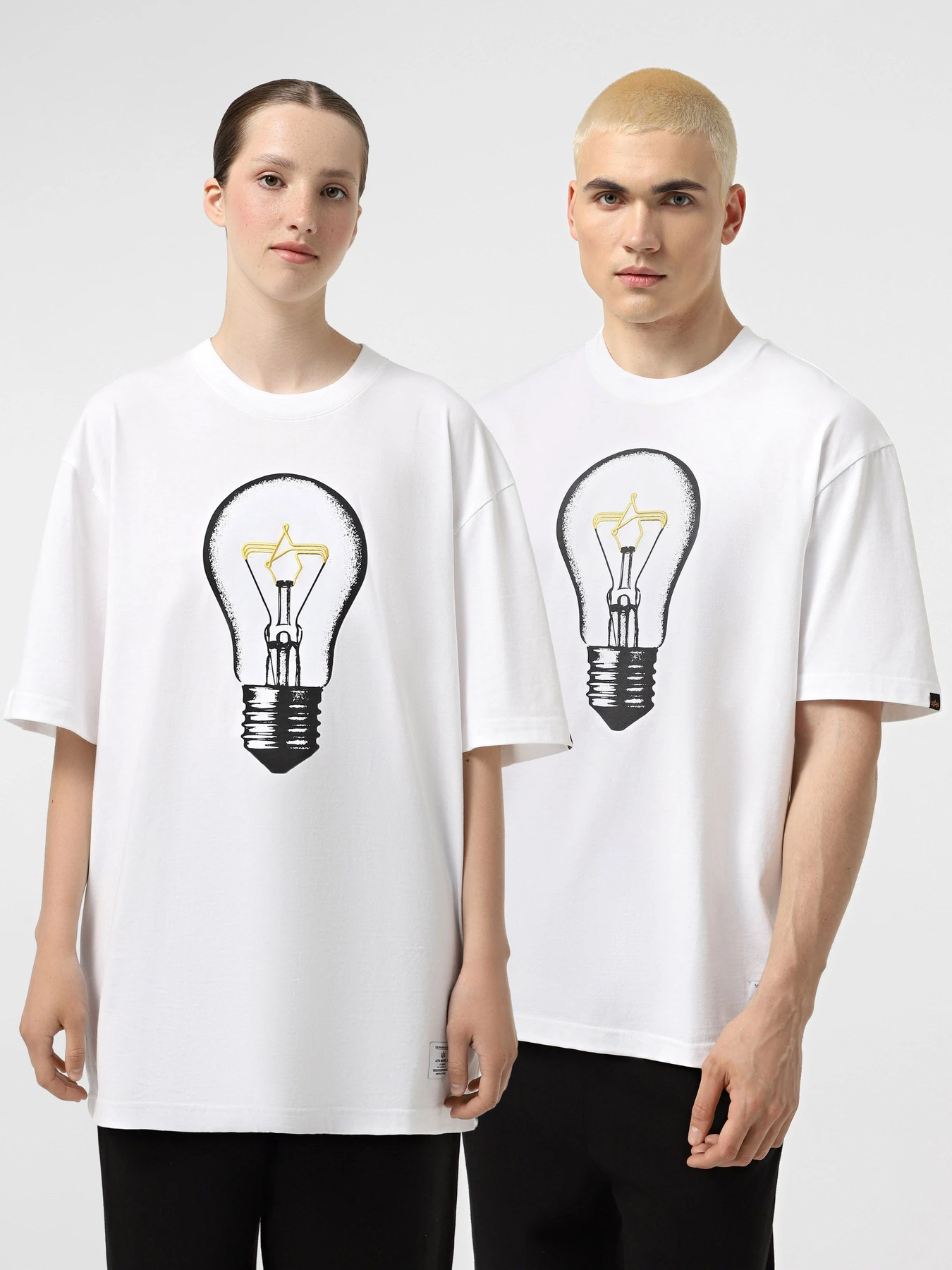 Футболки і поло Alpha Industries Light Bulb модель UTA55011PK_100 Футболки і поло Alpha Industries Light Bulb модель UTA55011PK_100 Фото