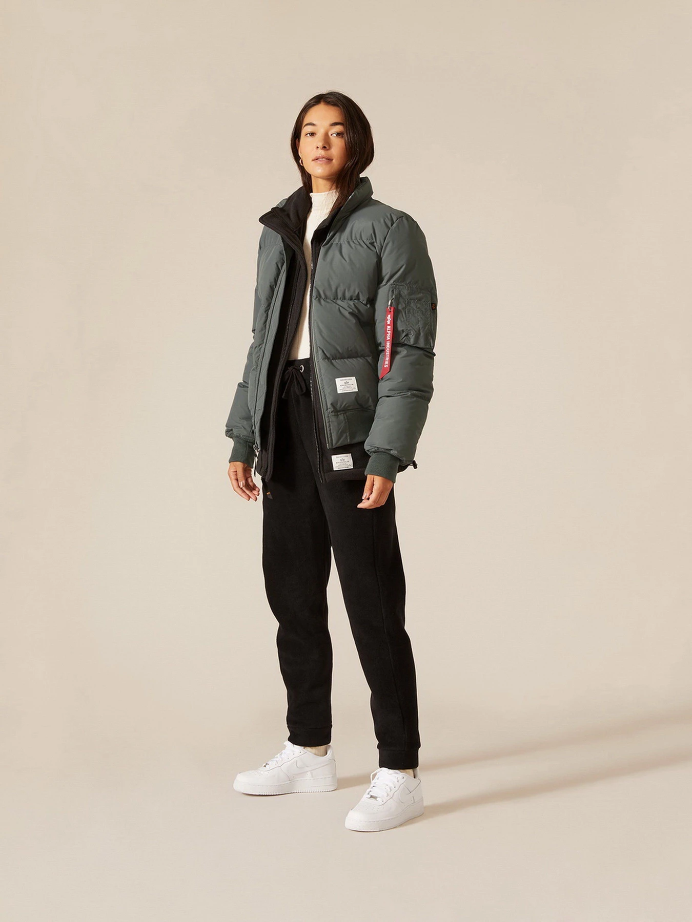 Куртки и дубленки Alpha Industries MA-1 Quilted модель UJM51500C1_022 Куртки и дубленки Alpha Industries MA-1 Quilted модель UJM51500C1_022 Фото