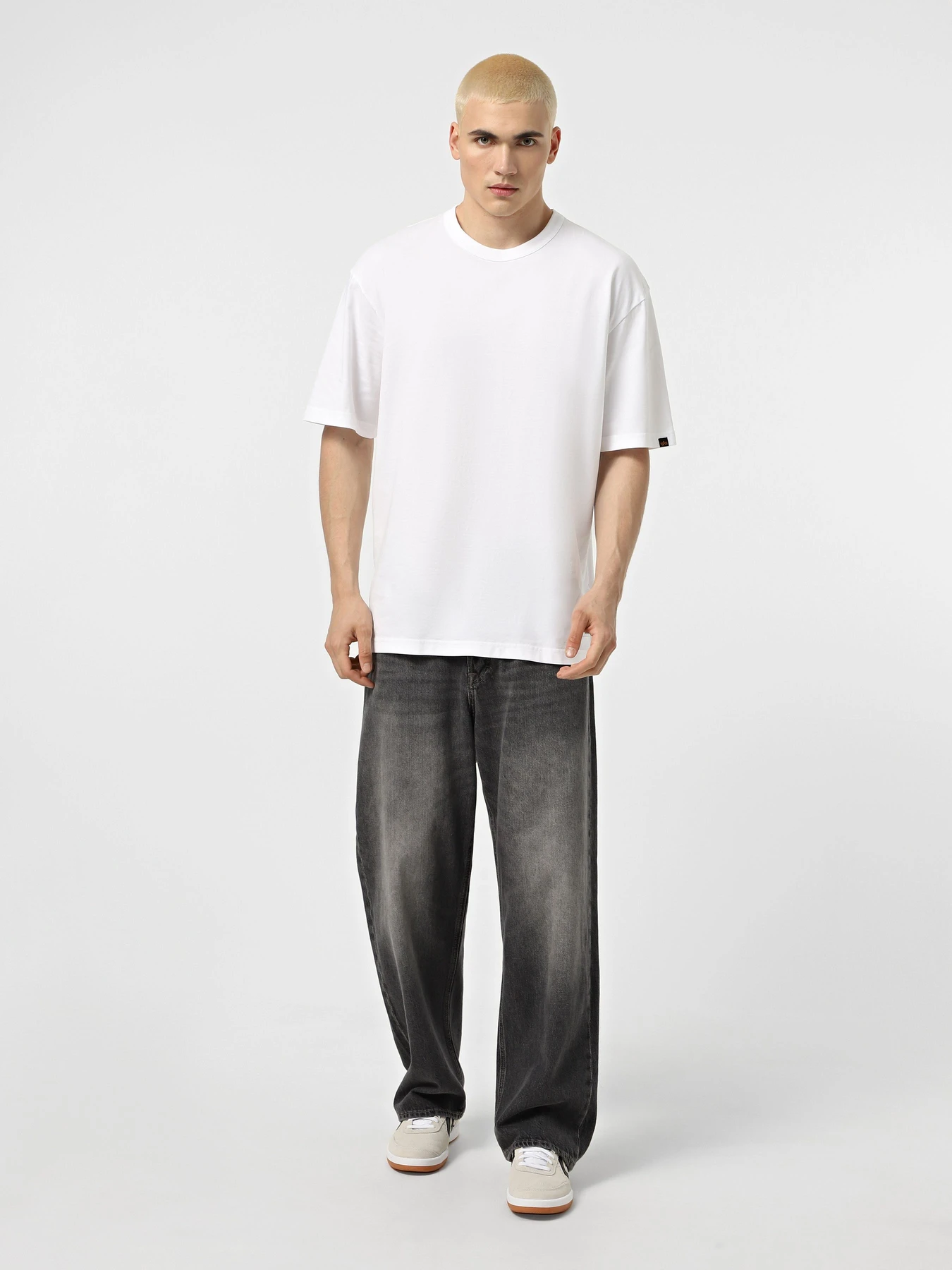 Футболки и поло Alpha Industries Essential модель UTE54000PK_100 Фото
