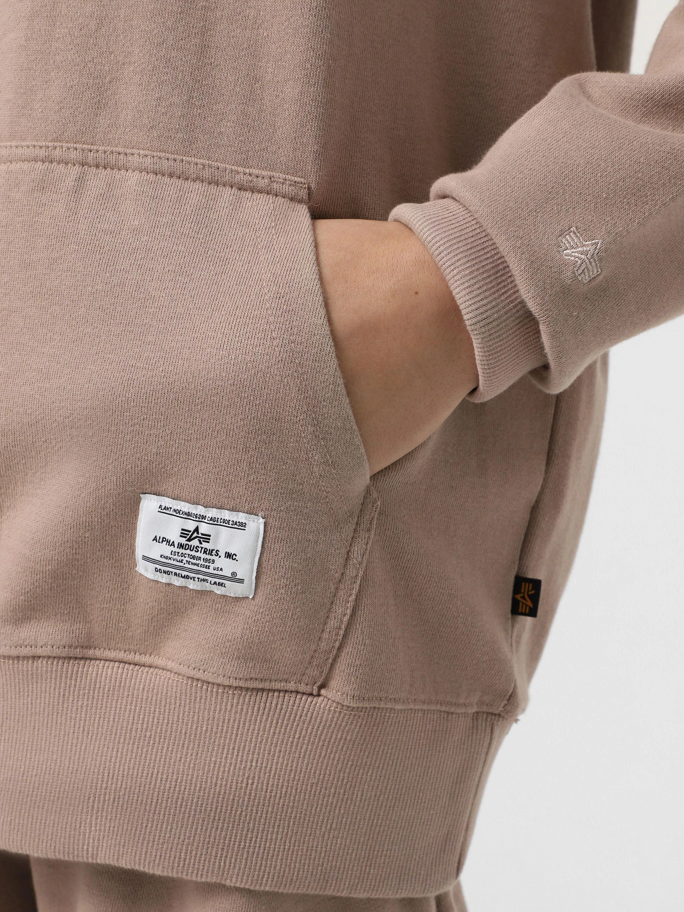 Худи и свитшоты Alpha Industries Essential French Terry Hoodie Gen II модель USE55000C1_249 Худи и свитшоты Alpha Industries Essential French Terry Hoodie Gen II модель USE55000C1_249 Фото