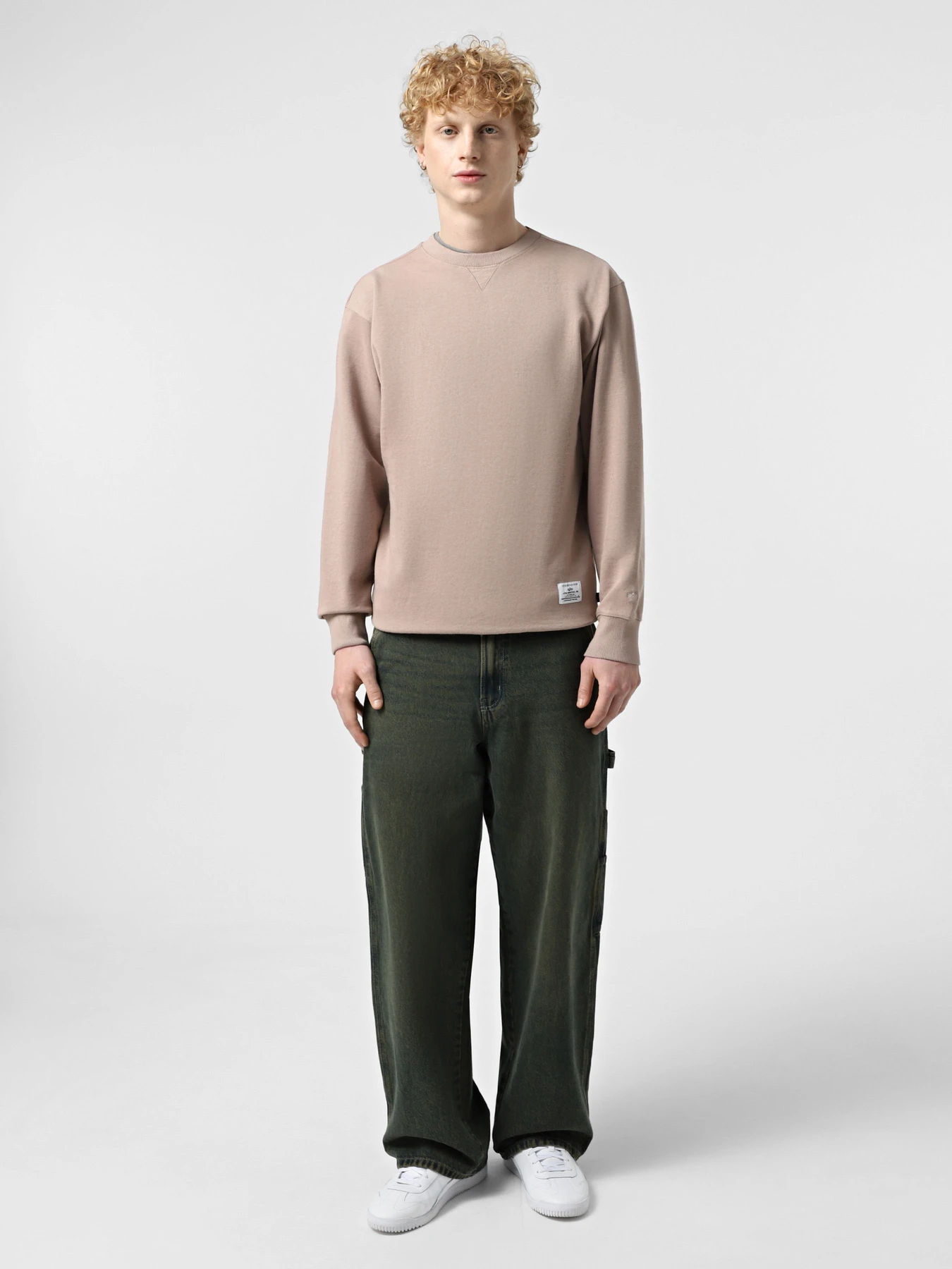 Худі та світшоти Alpha Industries Essential French Terry Crewneck Gen II модель USE55001C1_249 Фото
