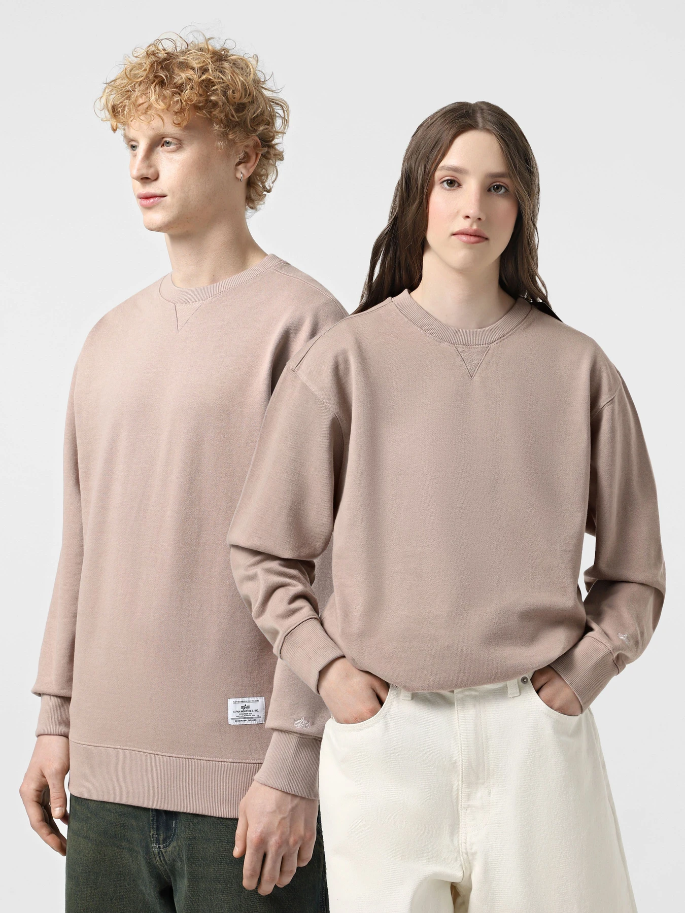 Худі та світшоти Alpha Industries Essential French Terry Crewneck Gen II модель USE55001C1_249 Фото