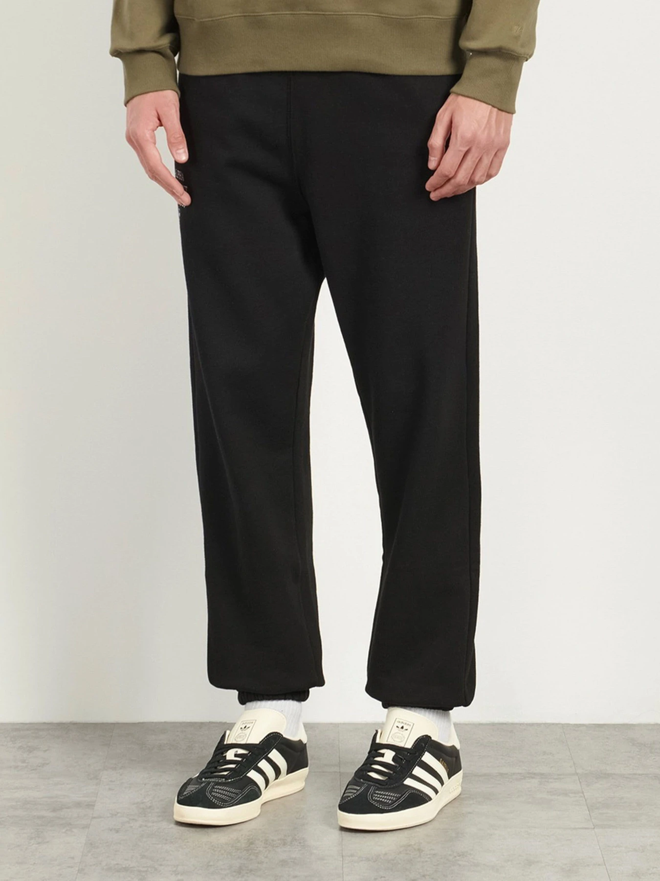 Брюки Alpha Industries UNFRM SWEATPANTS модель MBU55501C1_001 Брюки Alpha Industries UNFRM SWEATPANTS модель MBU55501C1_001 Фото