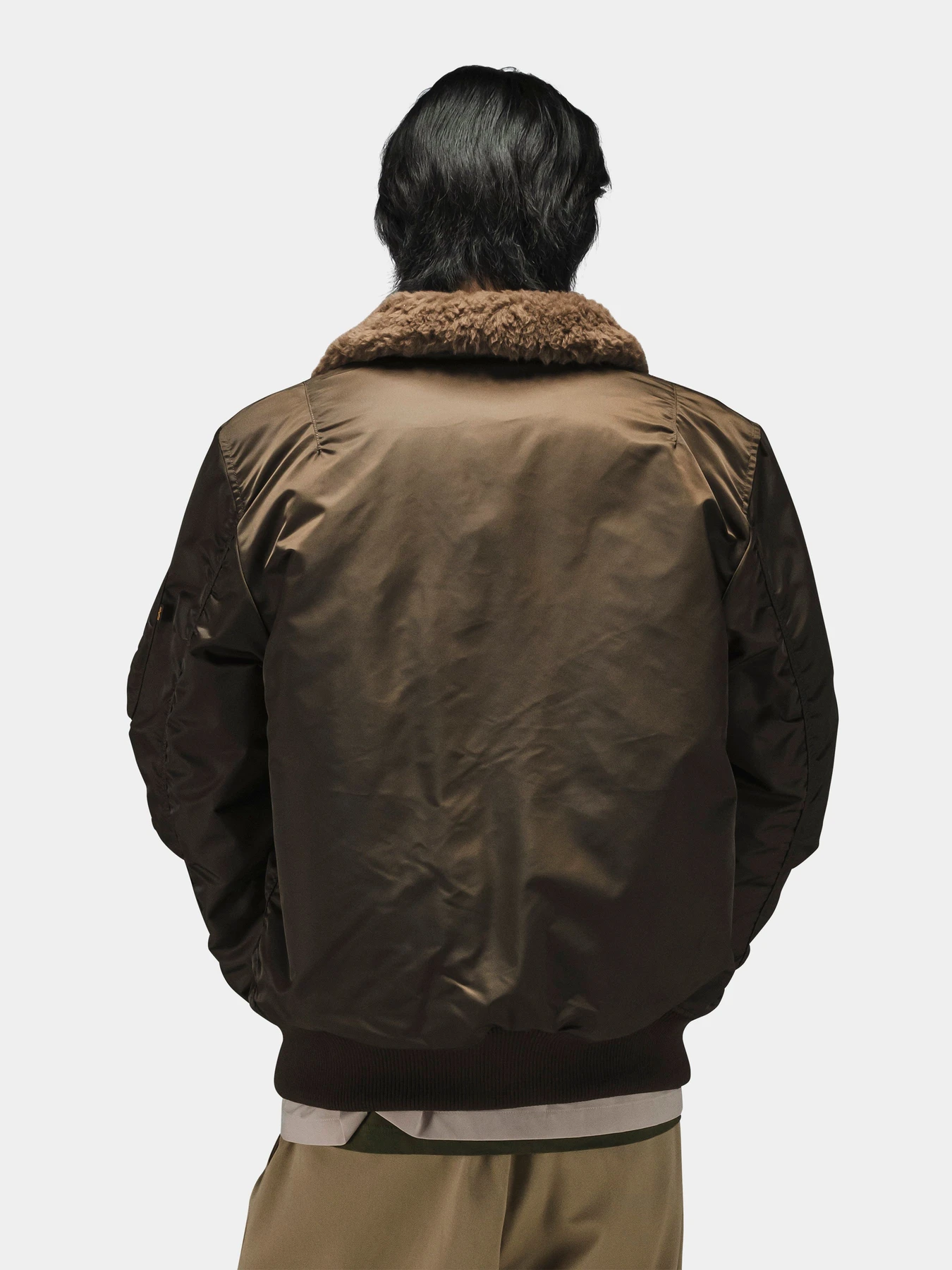 Куртки и дубленки Alpha Industries B-15 MOD FLIGHT JACKET модель MJB52500C1_225 Куртки и дубленки Alpha Industries B-15 MOD FLIGHT JACKET модель MJB52500C1_225 Фото