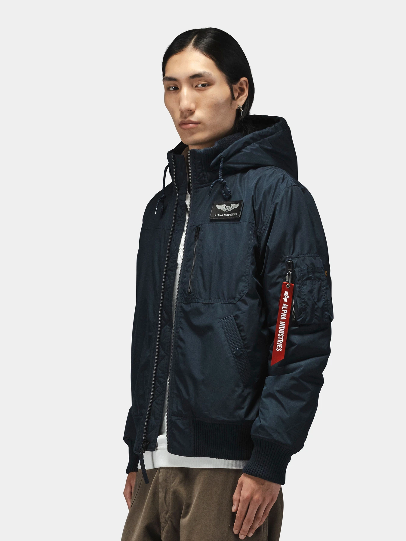 Куртки и дубленки Alpha Industries HOODED RIB FLIGHT JACKET модель MJH55500C1_410 Куртки и дубленки Alpha Industries HOODED RIB FLIGHT JACKET модель MJH55500C1_410 Фото