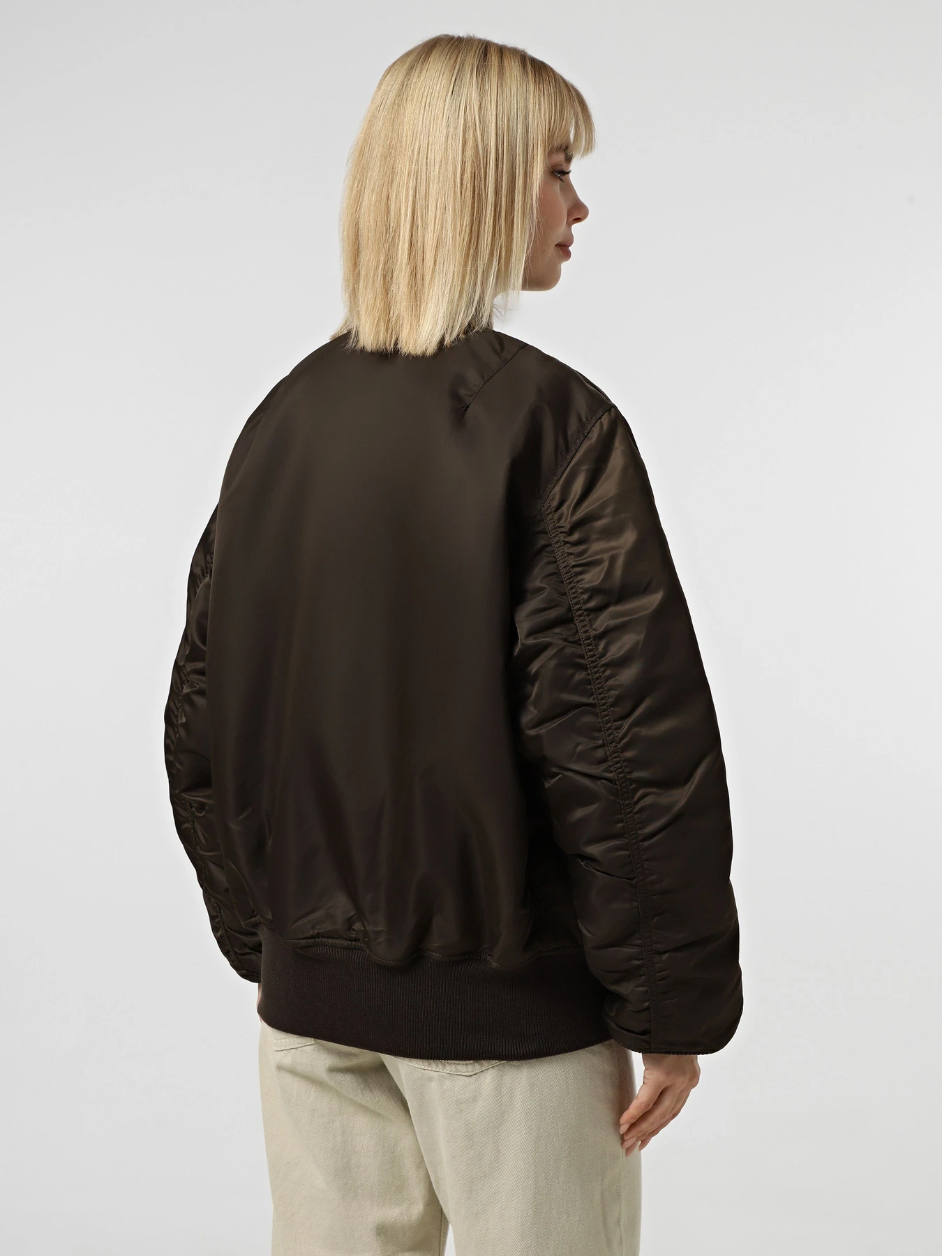 Куртки и дубленки Alpha Industries ALPHA MA-1 FLIGHT JACKET модель MJM21000C1_225 Фото