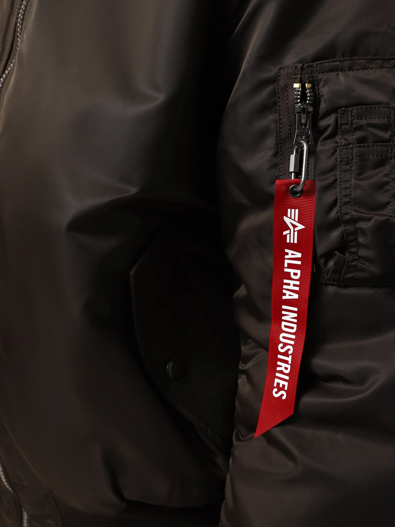 Куртки и дубленки Alpha Industries ALPHA MA-1 FLIGHT JACKET модель MJM21000C1_225 Фото