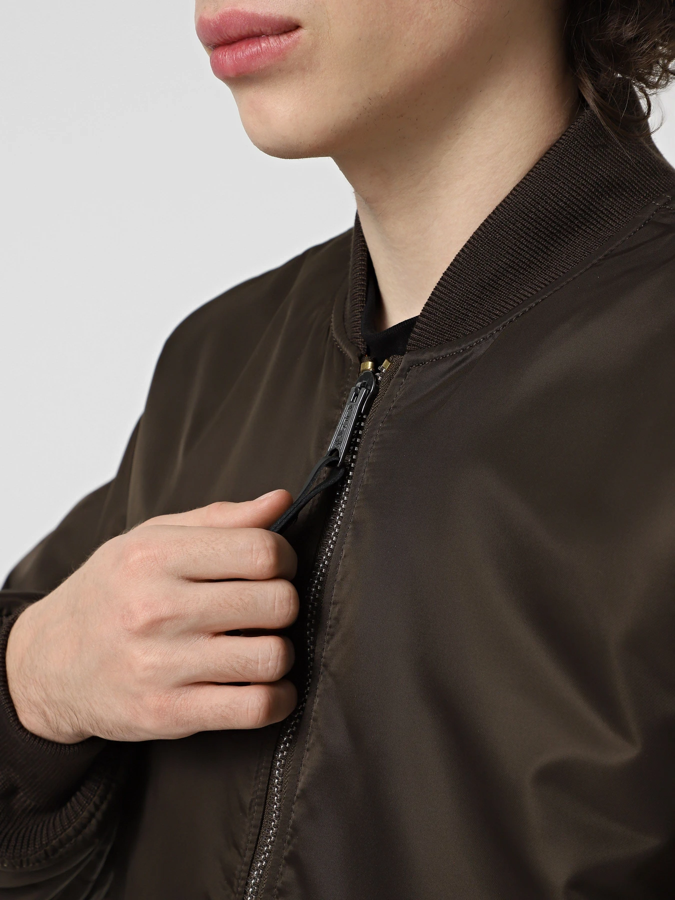 Куртки и дубленки Alpha Industries ALPHA MA-1 FLIGHT JACKET модель MJM21000C1_225 Фото