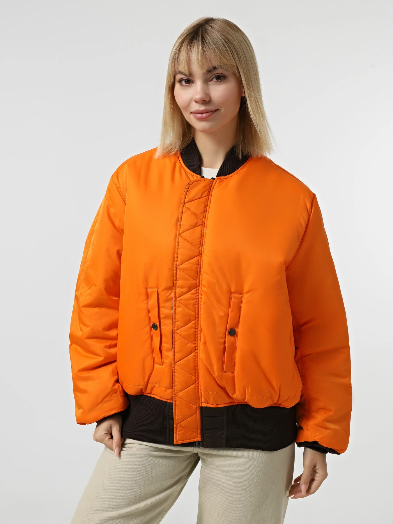 Куртки и дубленки Alpha Industries ALPHA MA-1 FLIGHT JACKET модель MJM21000C1_225 Фото